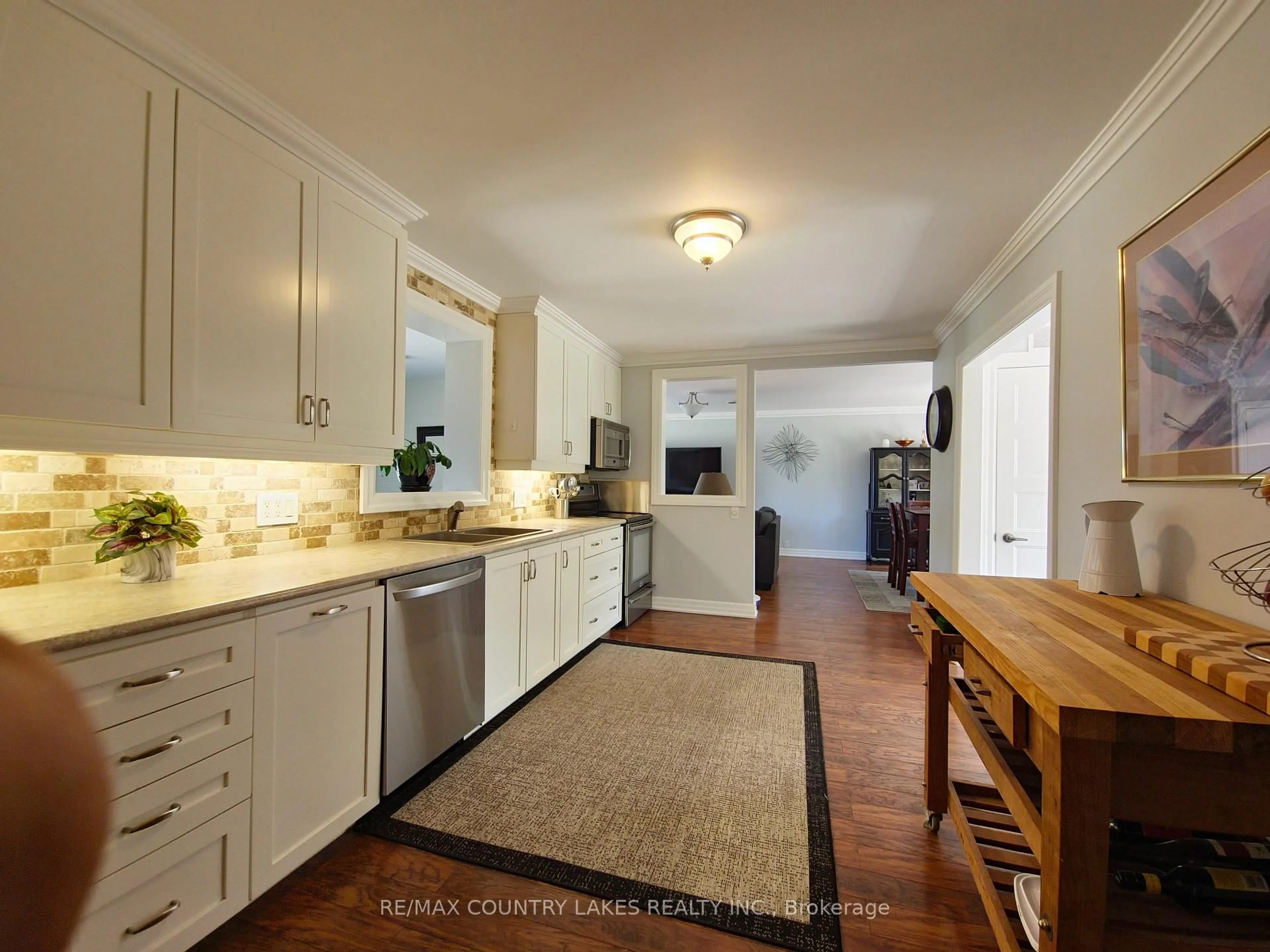 Open concept kitchen, ceramic/tile floor for 653 Simcoe St, Brock Ontario L0K 1A0