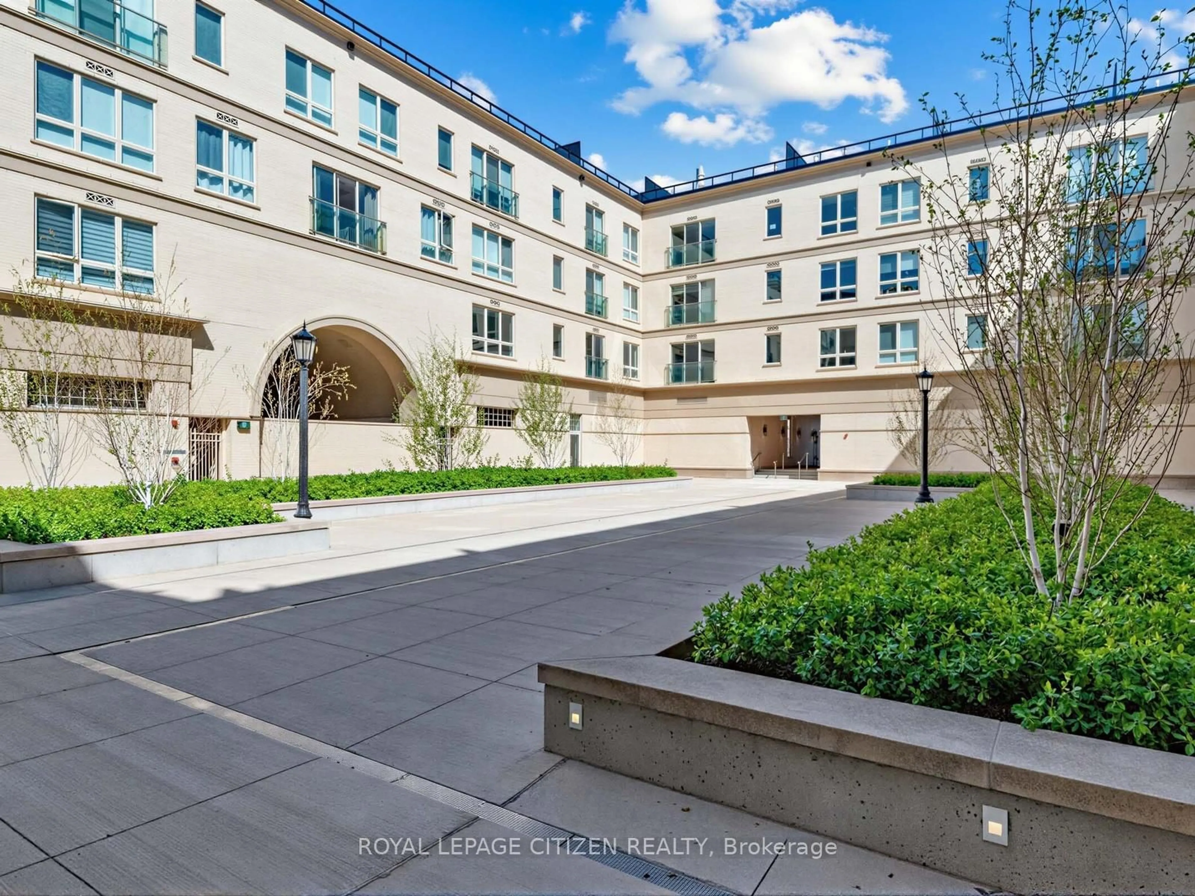 Patio, street for 101 Cathedral High St #235, Markham Ontario L6C 3L8