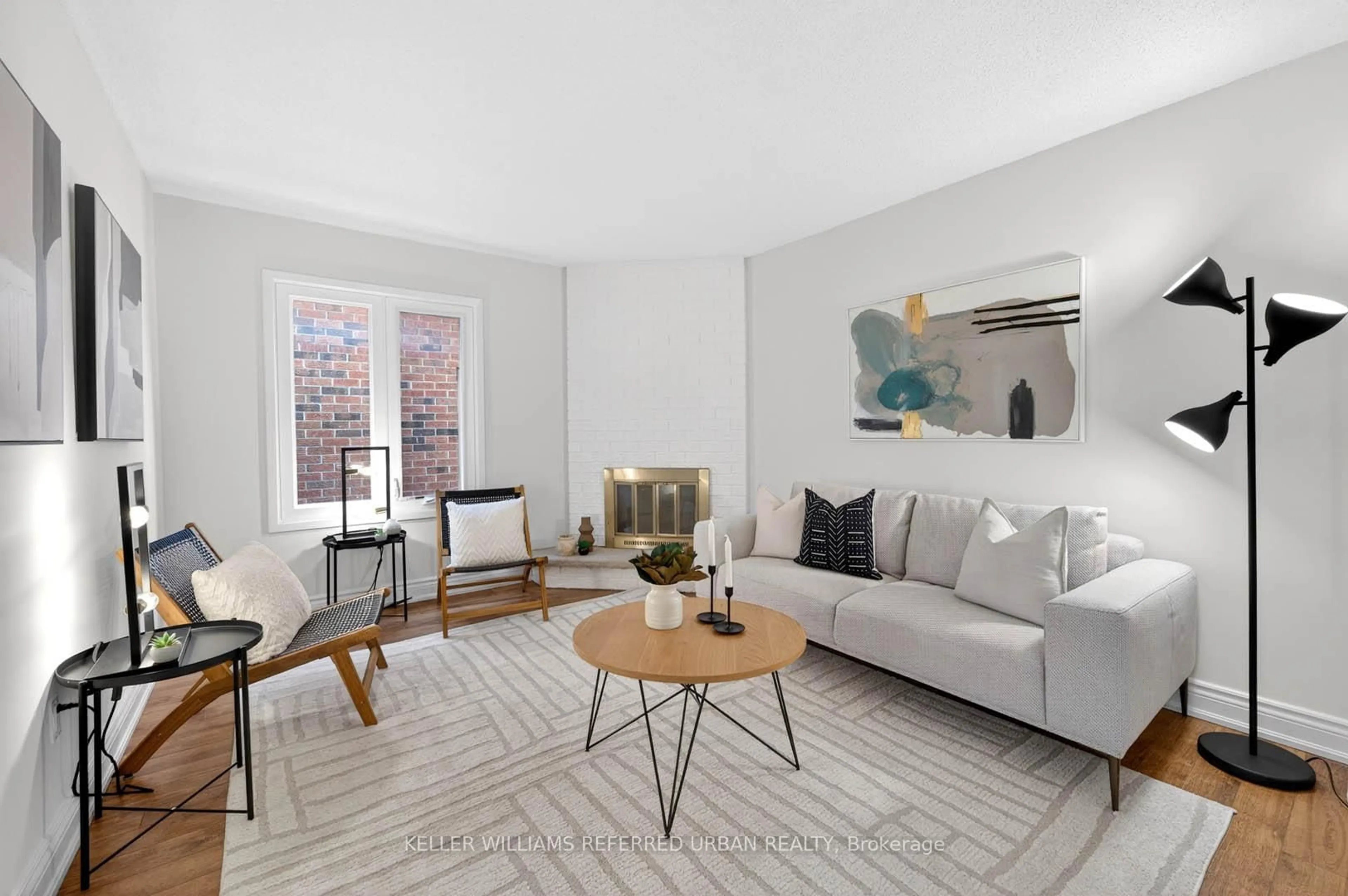 Living room with furniture, unknown for 41 Patrice Cres, Vaughan Ontario L4J 4Z1