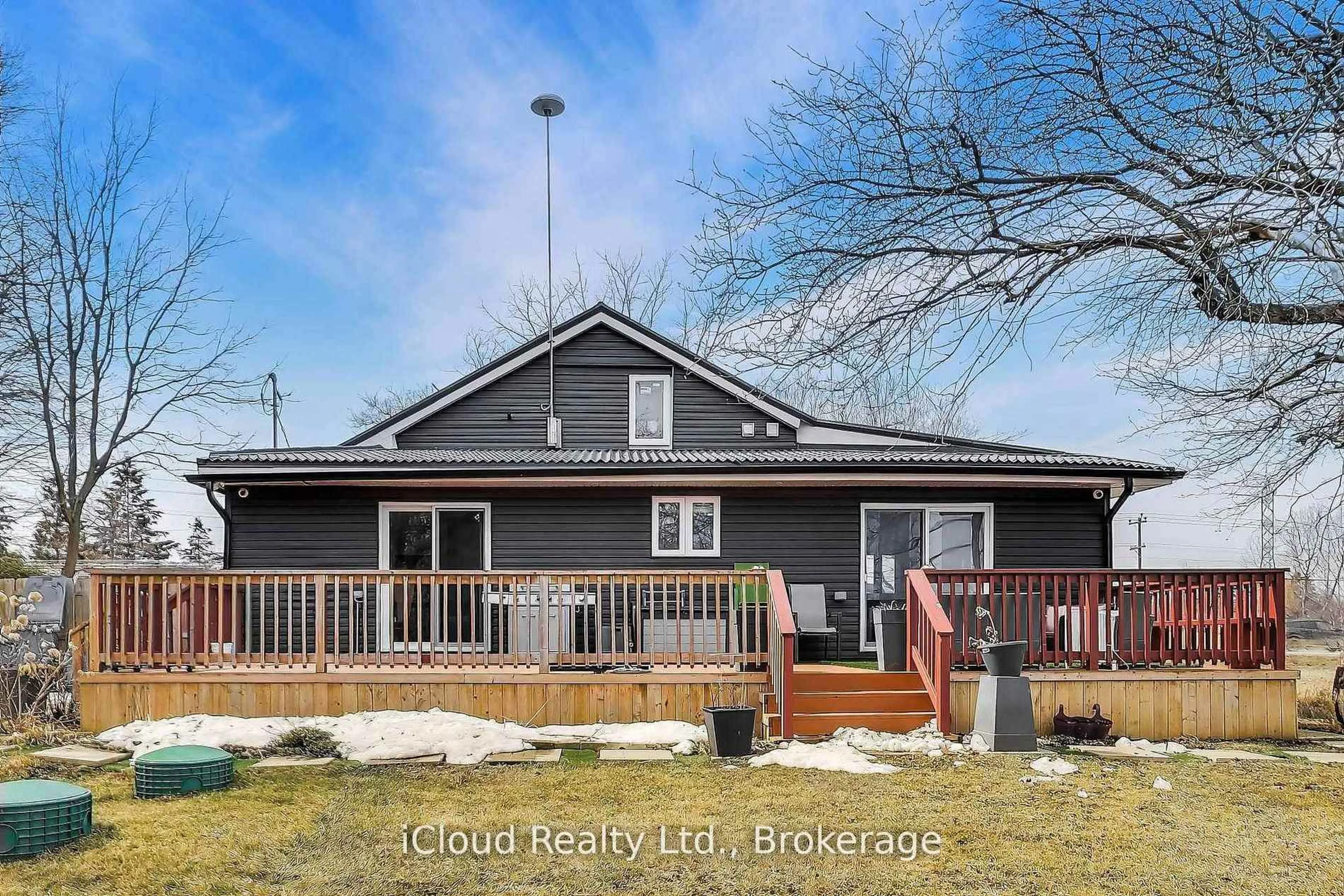 A pic from outside/outdoor area/front of a property/back of a property/a pic from drone, street for 16175 Jane St, King Ontario L7B 0G3