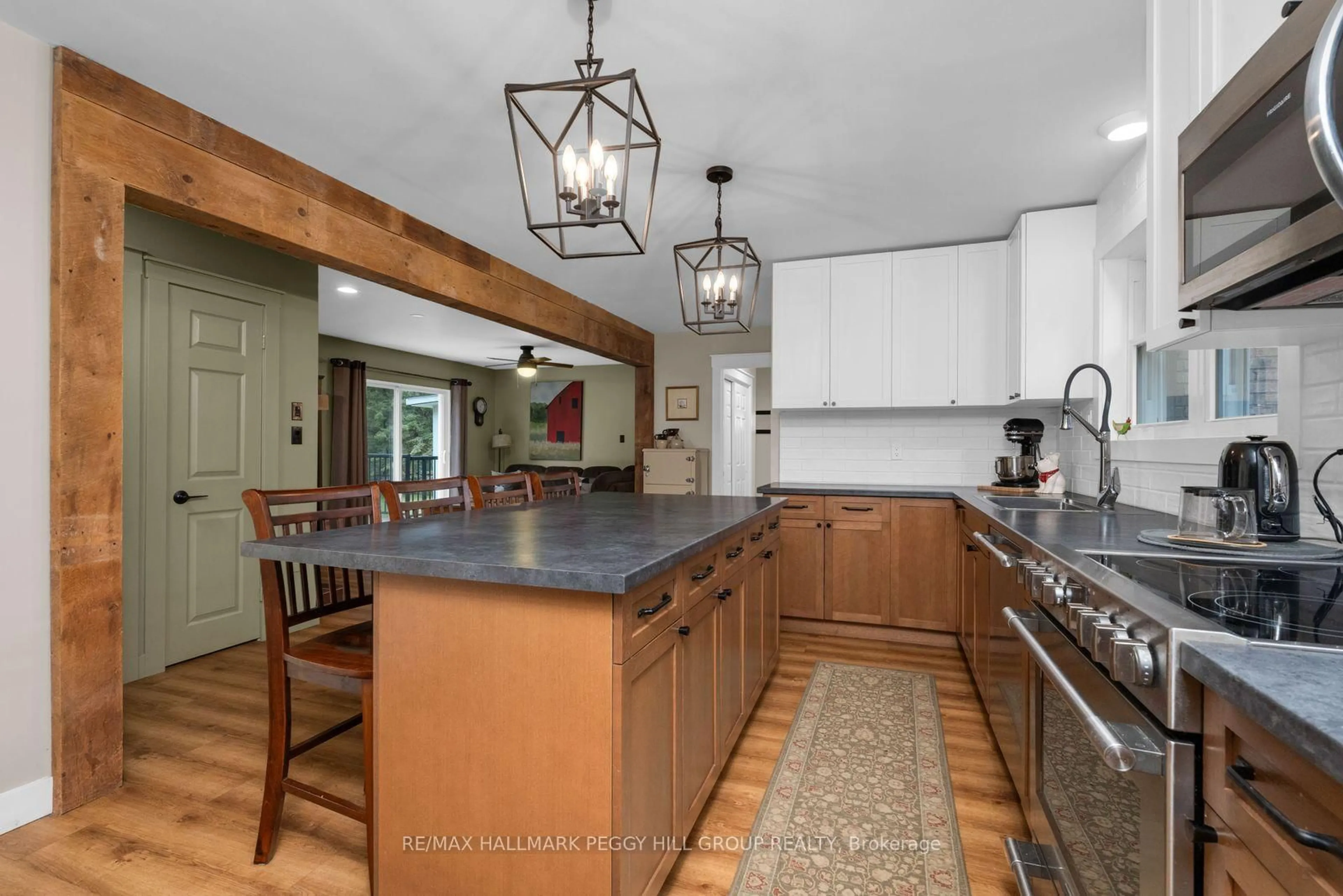 Open concept kitchen, ceramic/tile floor for 7816 6th Line, Essa Ontario L0M 1T0