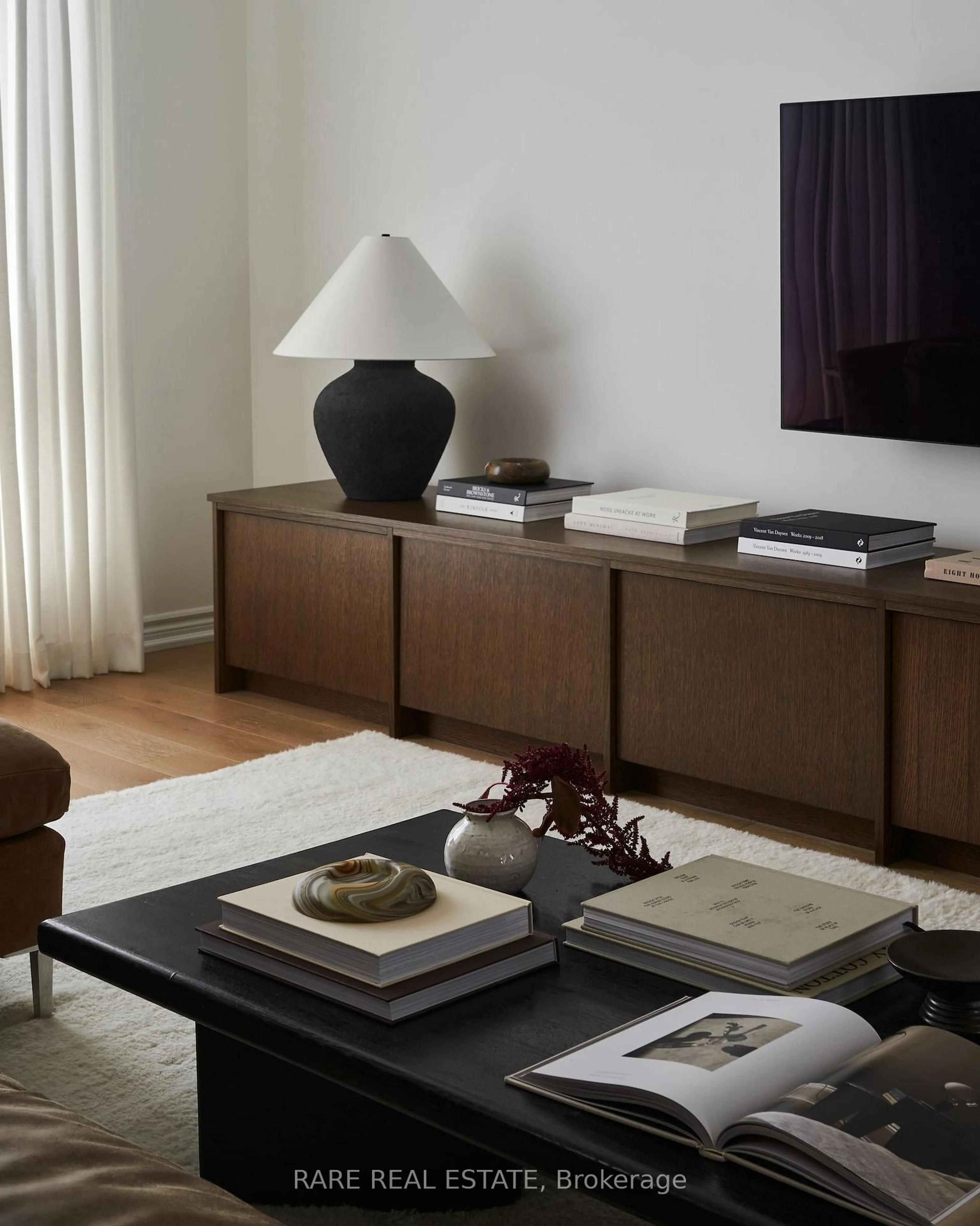 Living room with furniture, wood/laminate floor for 12 Rumney St, Markham Ontario L6C 0Z6