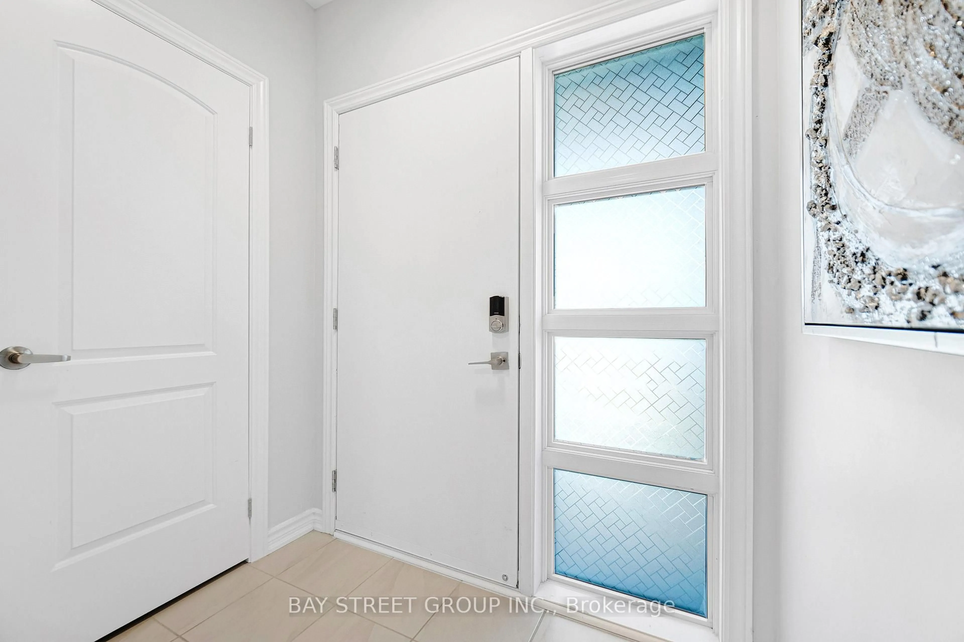 Indoor entryway for 9712 KENNEDY Rd, Markham Ontario L6C 3J8