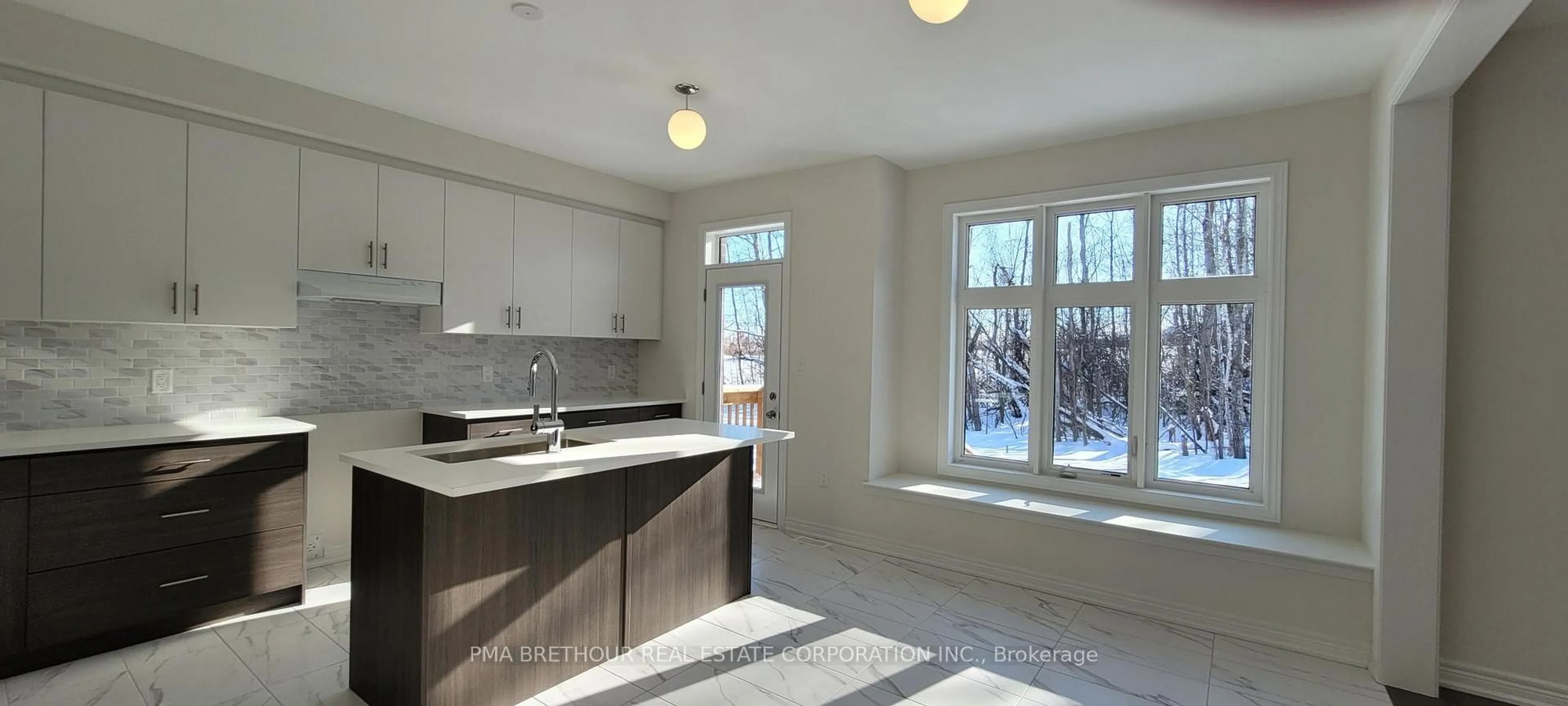Open concept kitchen, ceramic/tile floor for 149 Dovedale Dr, Georgina Ontario L4P 0S6
