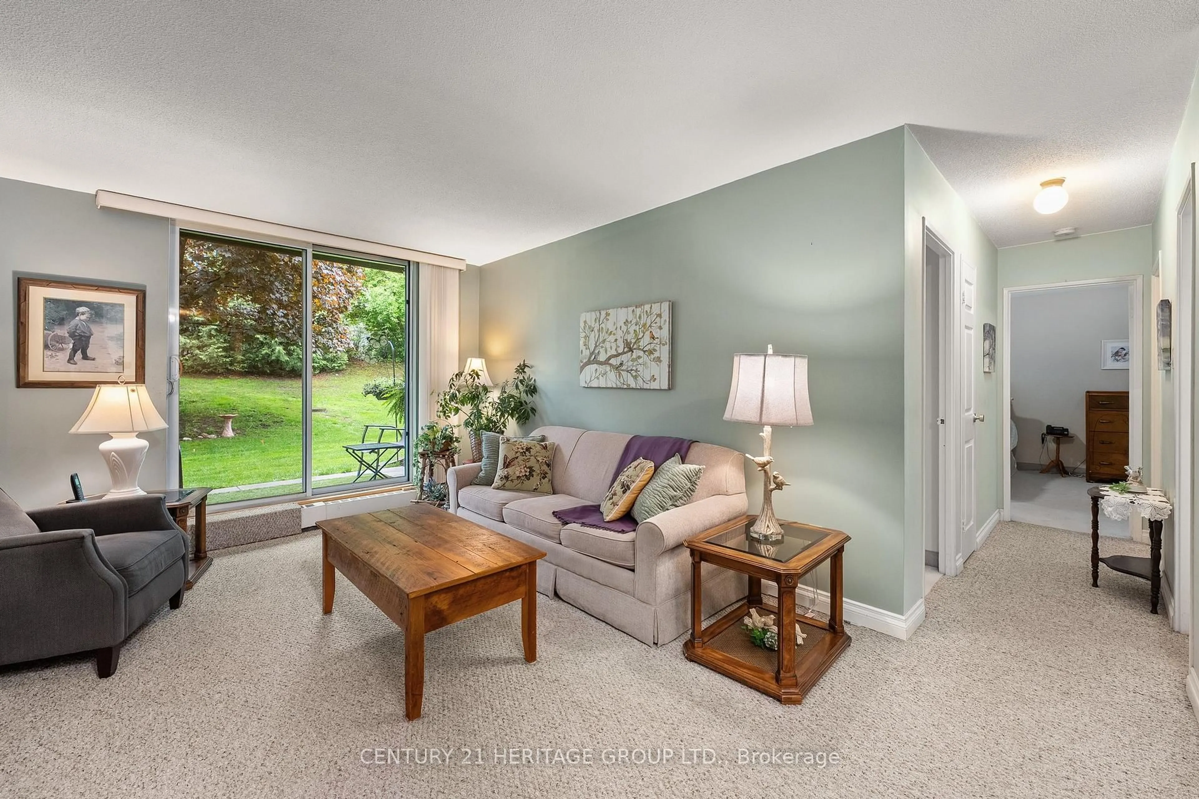 Living room with furniture, unknown for 200 Holland Crt #3, Bradford West Gwillimbury Ontario L3Z 1R9