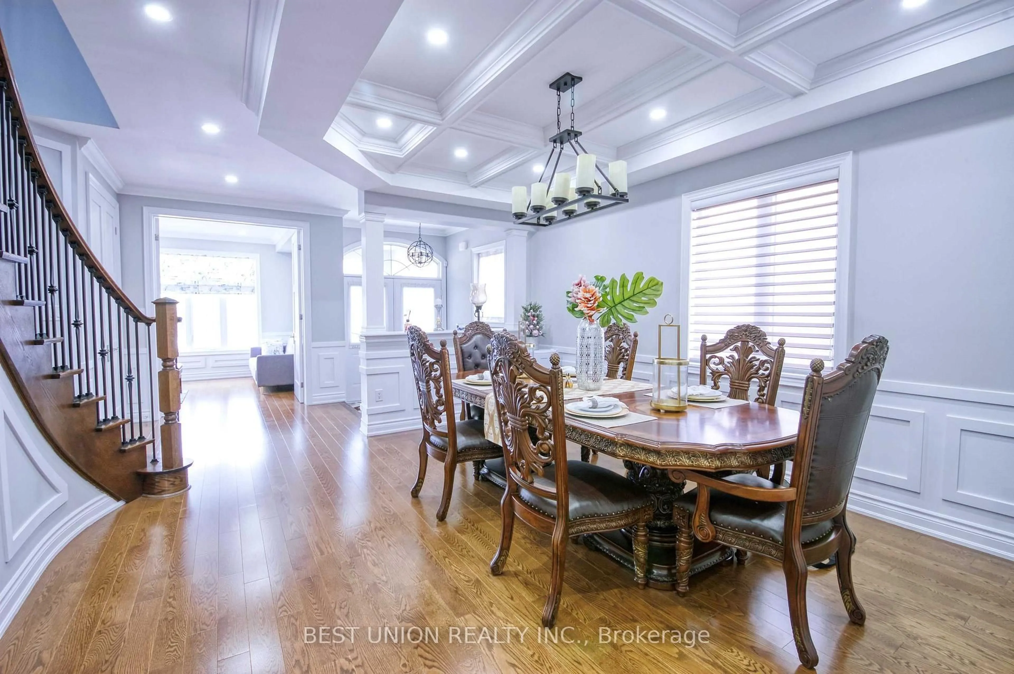 Dining room, wood/laminate floor for 1183 Mctavish Dr, Newmarket Ontario L3X 0A8