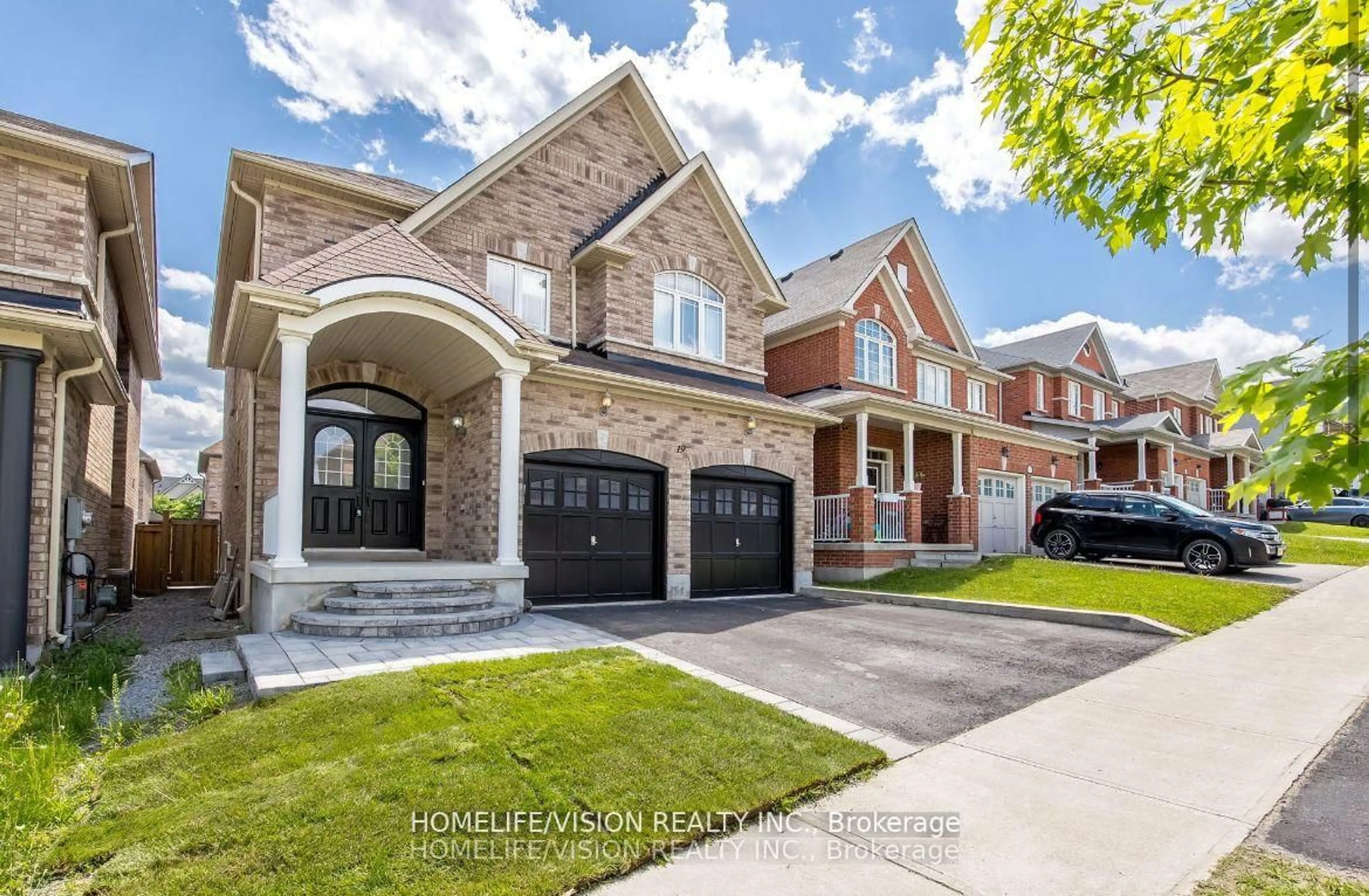 Home with brick exterior material, street for 19 Grey Wing Ave, Georgina Ontario L4P 0E8