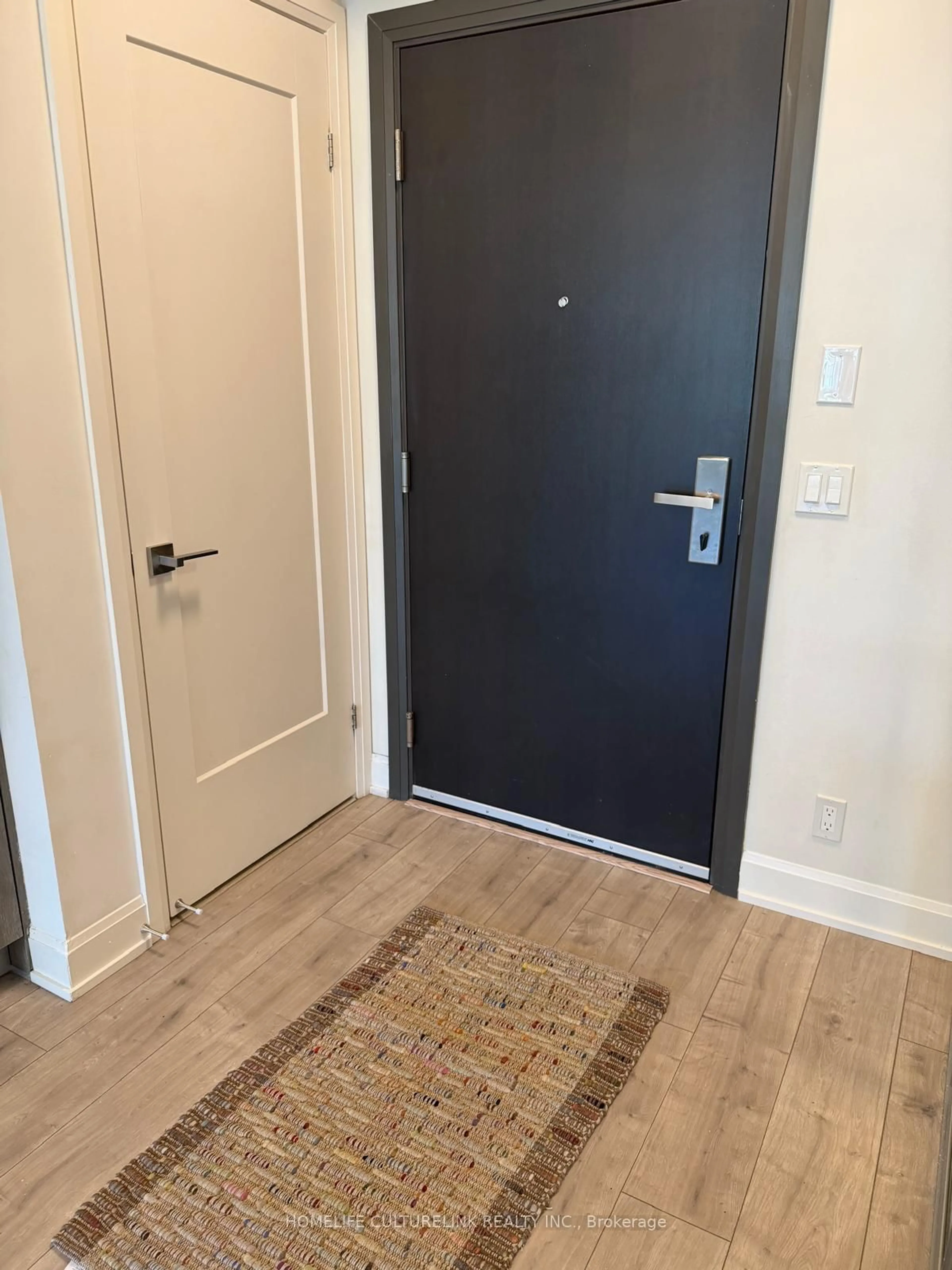 Indoor entryway for 38 Water Walk Dr #321, Markham Ontario L3R 6M8