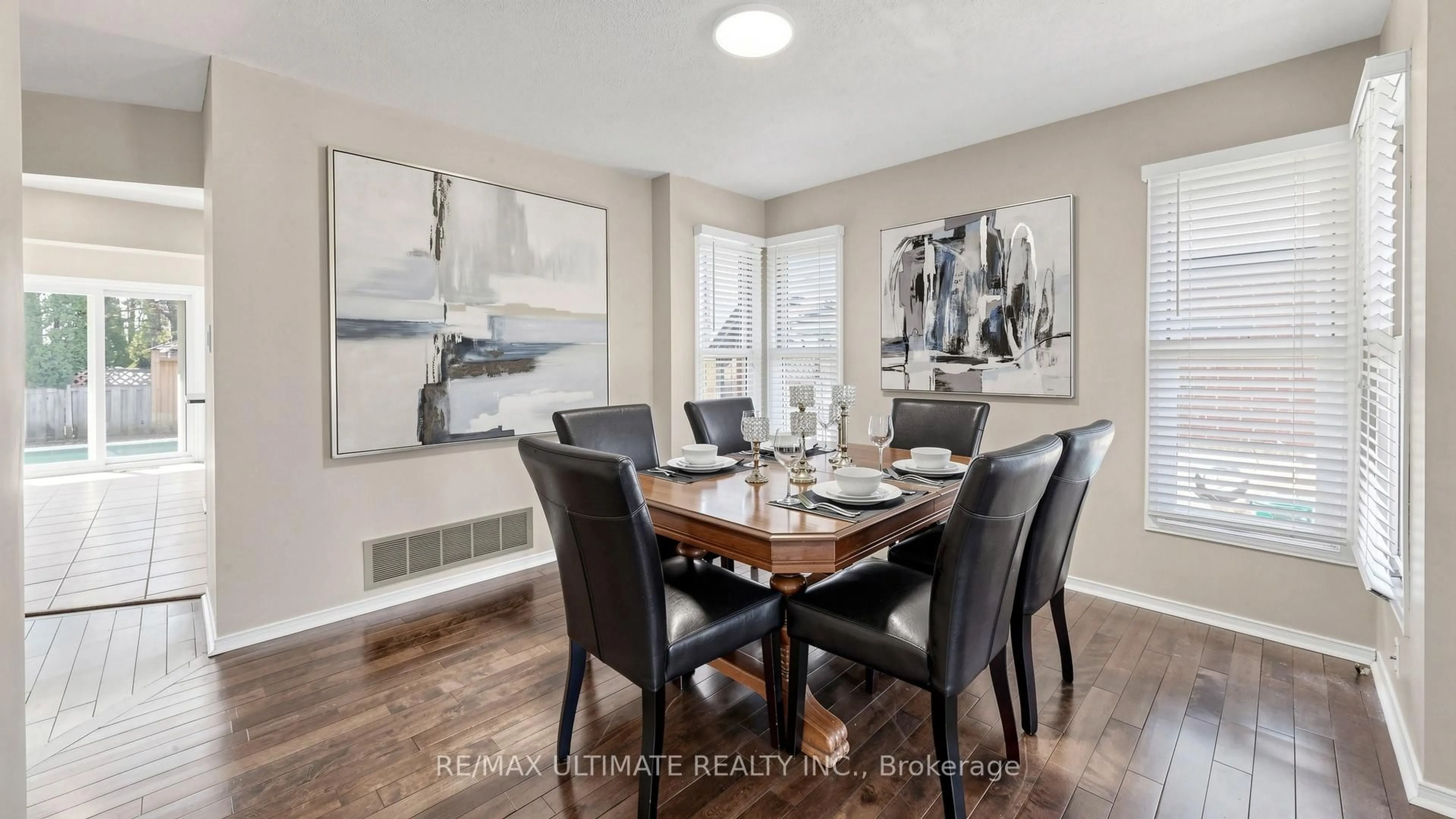 Dining room, wood/laminate floor for 226 Lori Ave, Whitchurch-Stouffville Ontario L4A 6C7