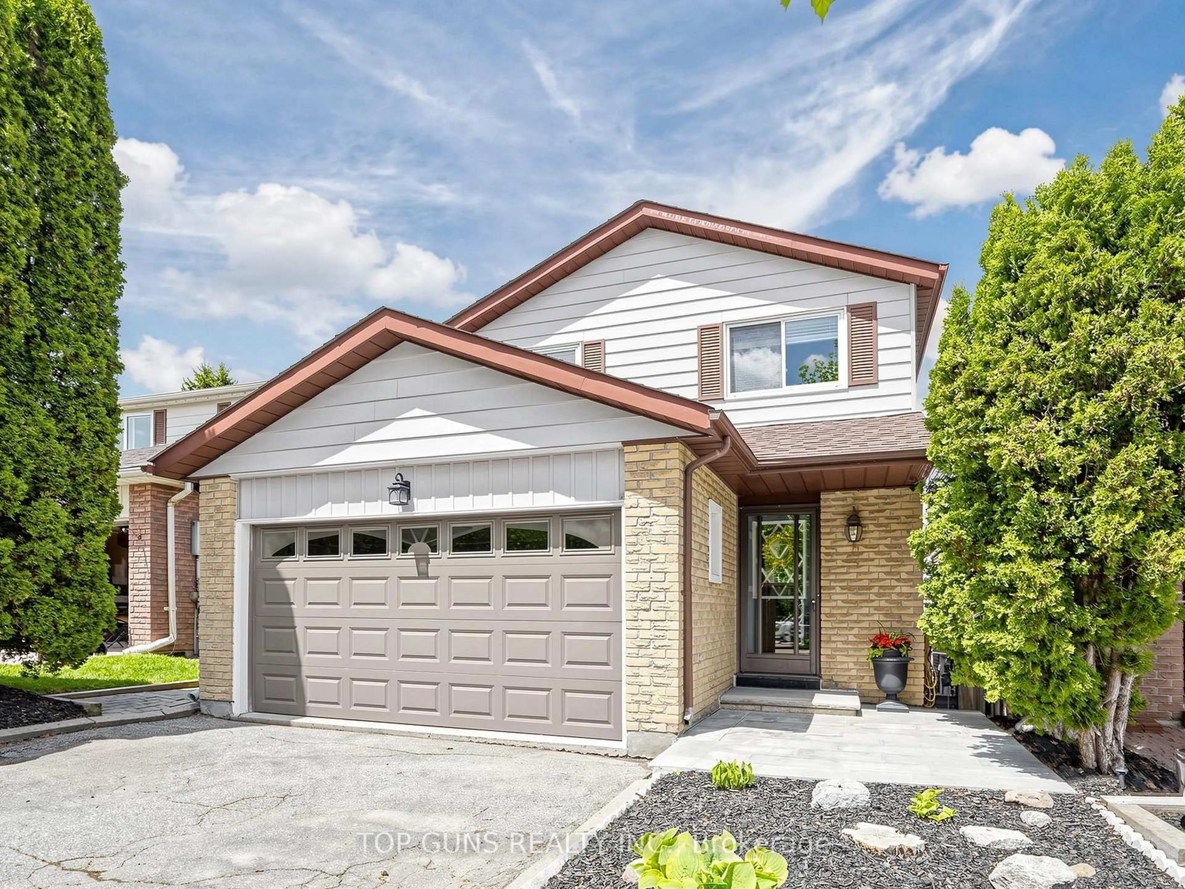 Home with brick exterior material, street for 482 Britannia Ave, Bradford West Gwillimbury Ontario L3Z 1A7