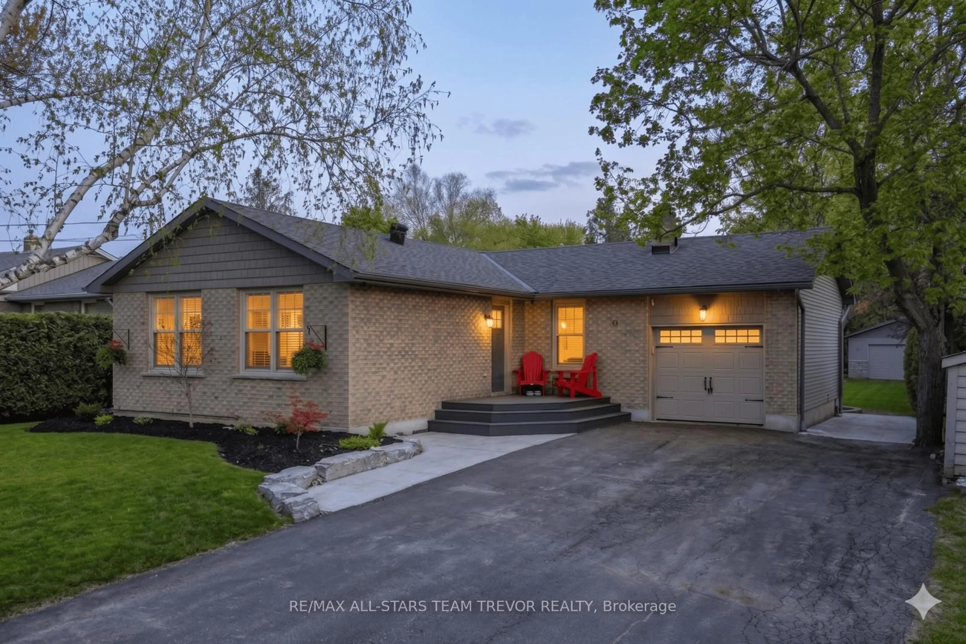 Home with brick exterior material, street for 43 Main St, Georgina Ontario L0E 1N0