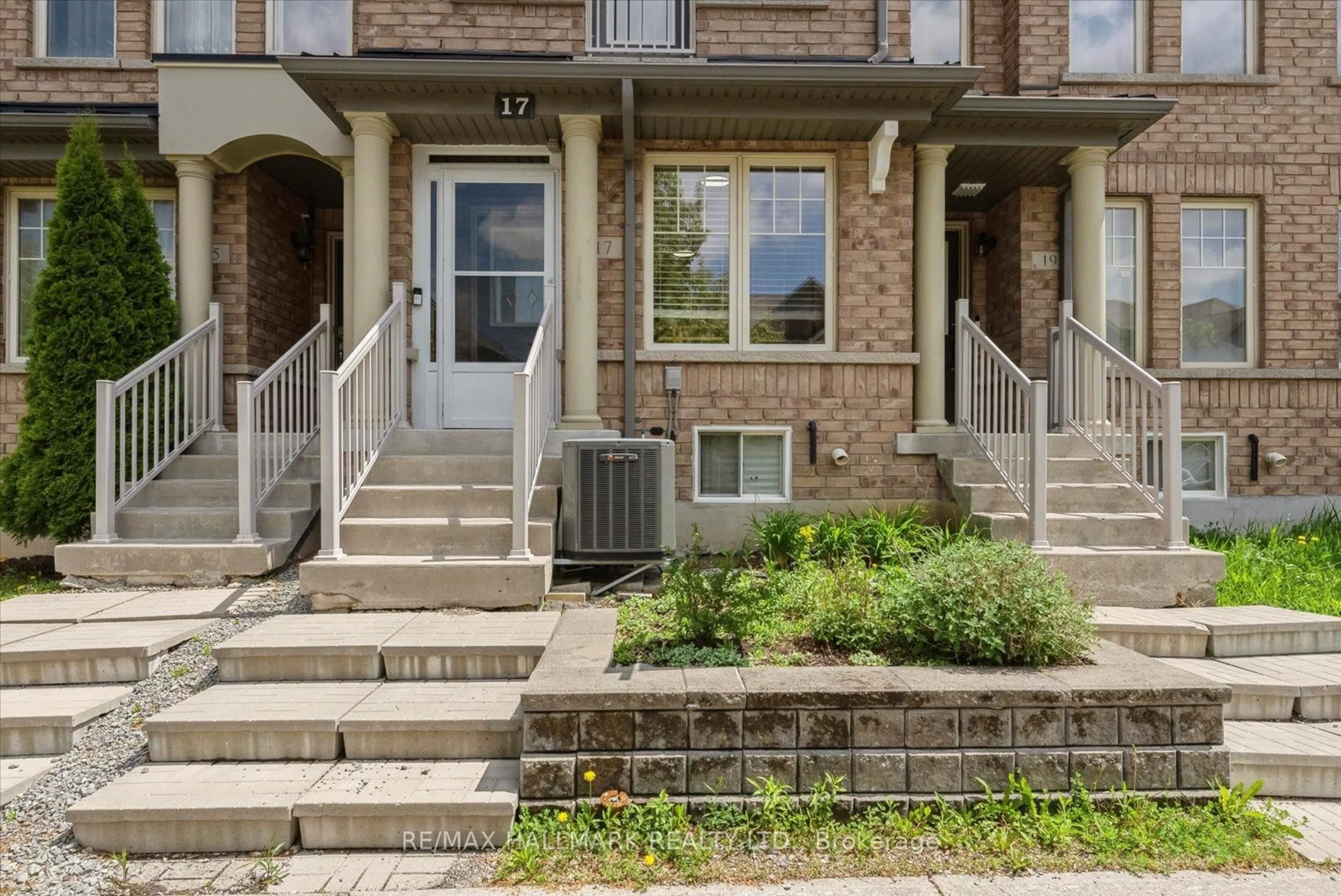 Unknown for 17 Valliere Dr, Markham Ontario L6C 0M7
