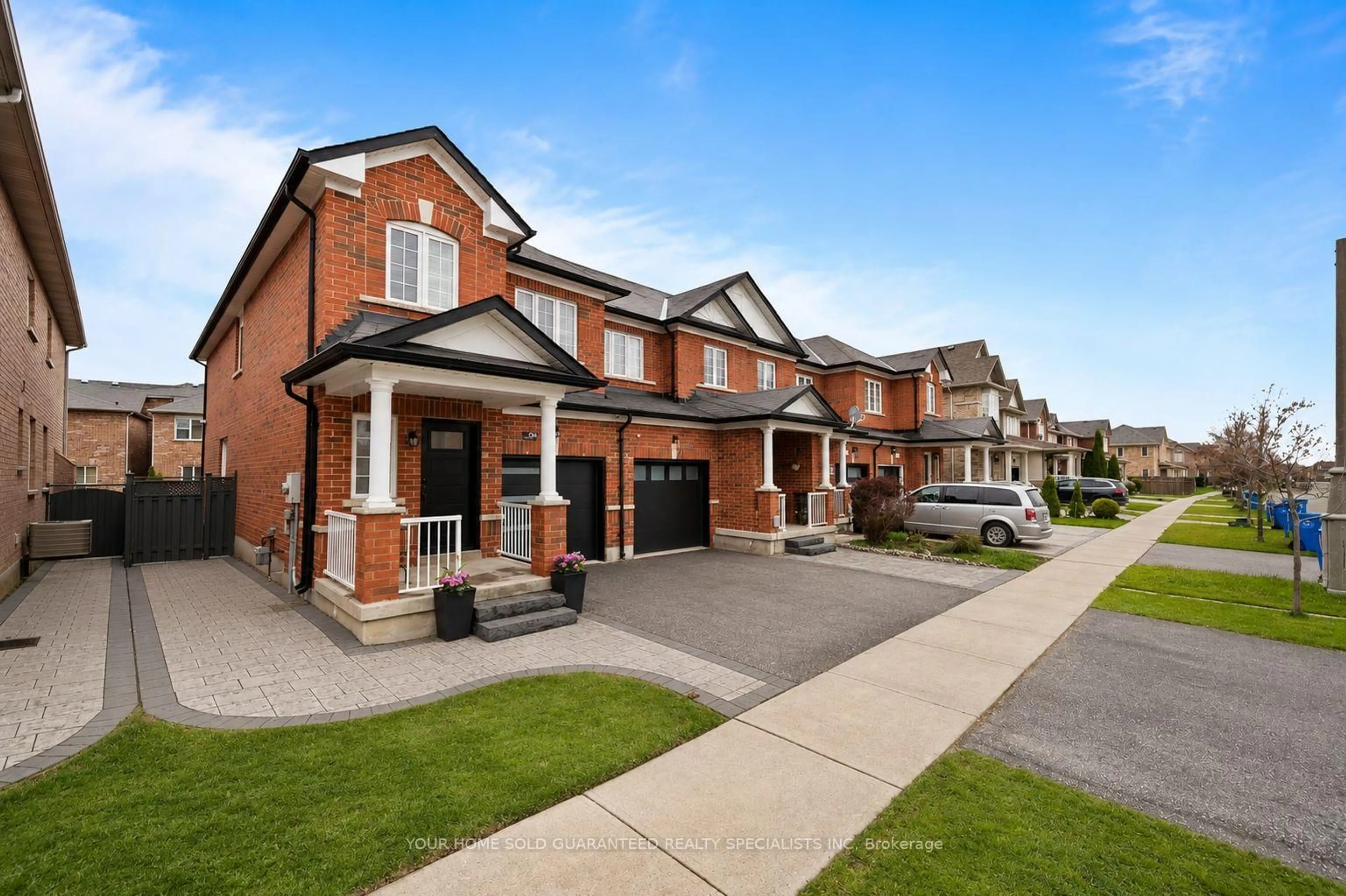 Home with brick exterior material, street for 104 Northway Ave, Whitchurch-Stouffville Ontario L4A 0T7