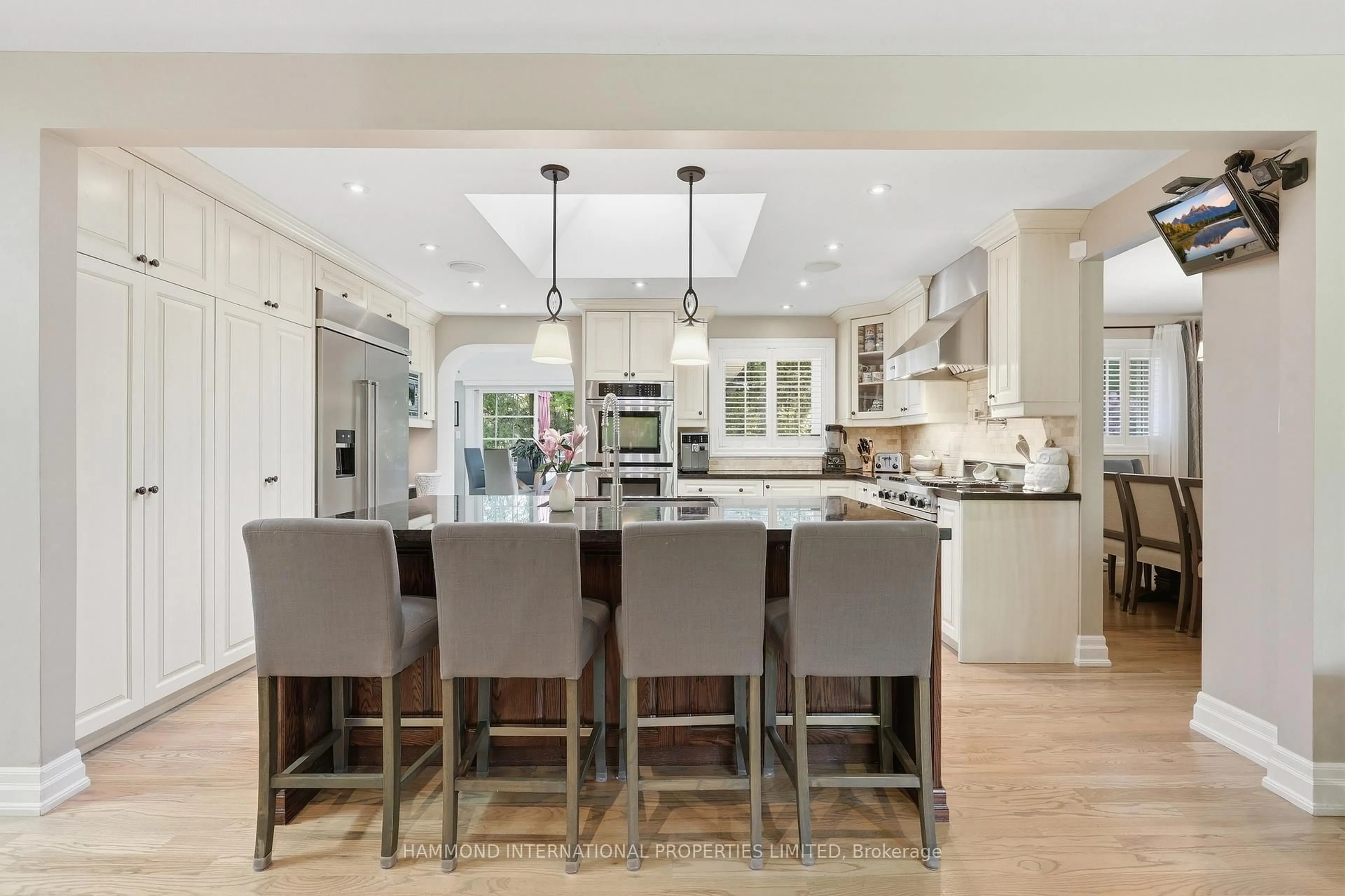Open concept kitchen, unknown for 20 Orsi Crt, Markham Ontario L3T 2K1