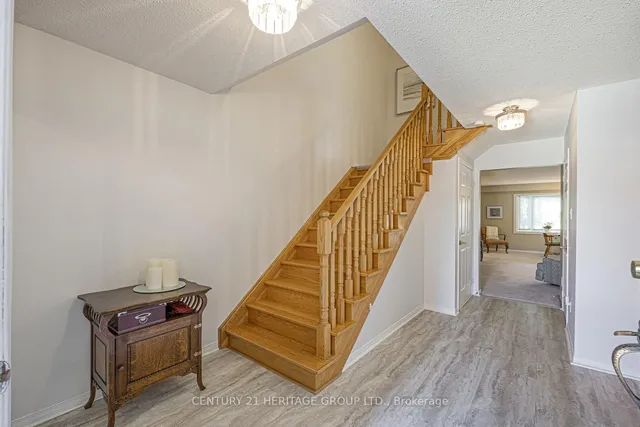 707 Caradonna Cres, Newmarket 4