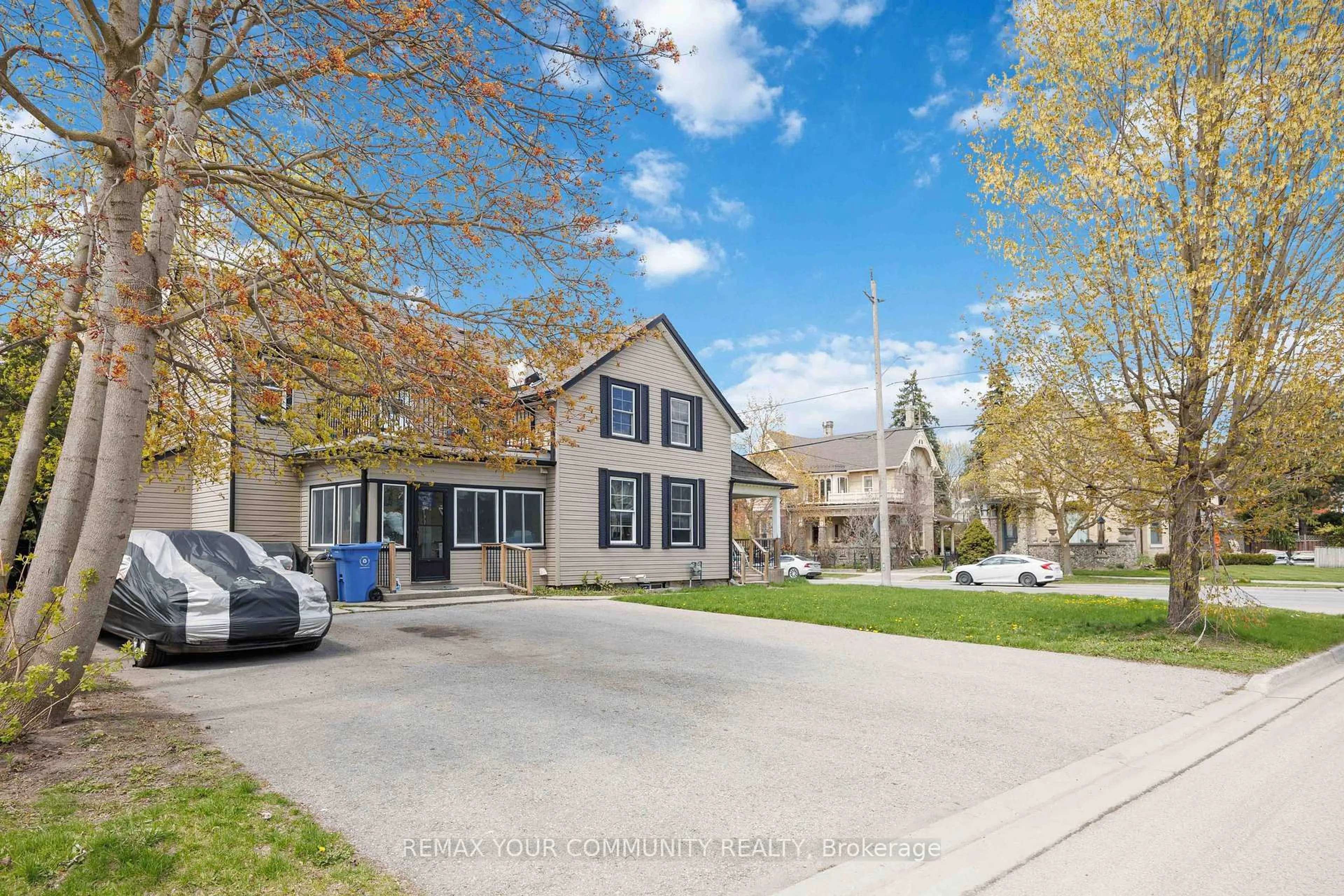 A pic from outside/outdoor area/front of a property/back of a property/a pic from drone, street for 6153 Main St, Whitchurch-Stouffville Ontario L4A 3R6
