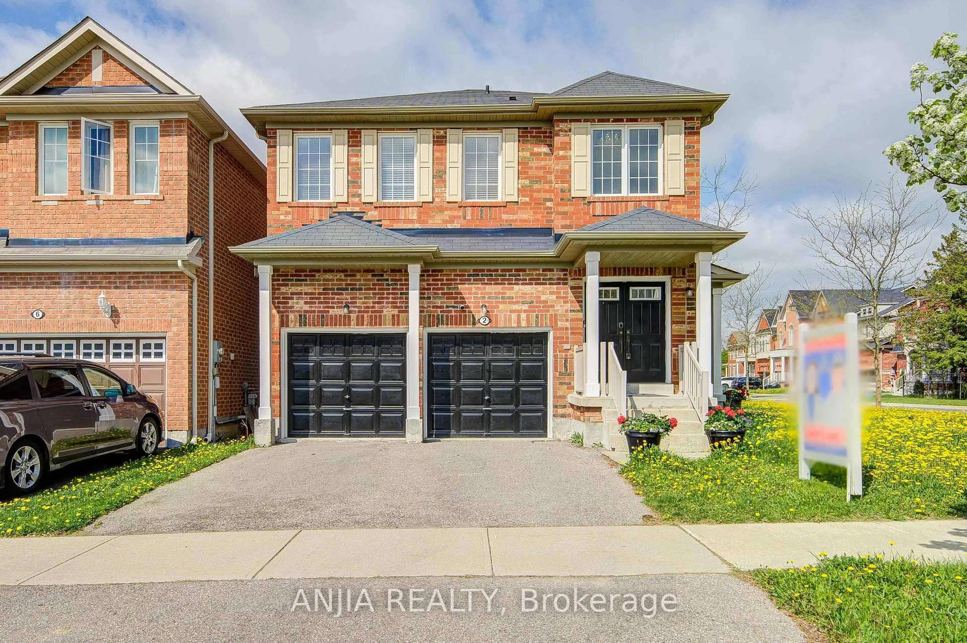 Home with brick exterior material, street for 2 Horn St, Whitchurch-Stouffville Ontario L4A 0X9