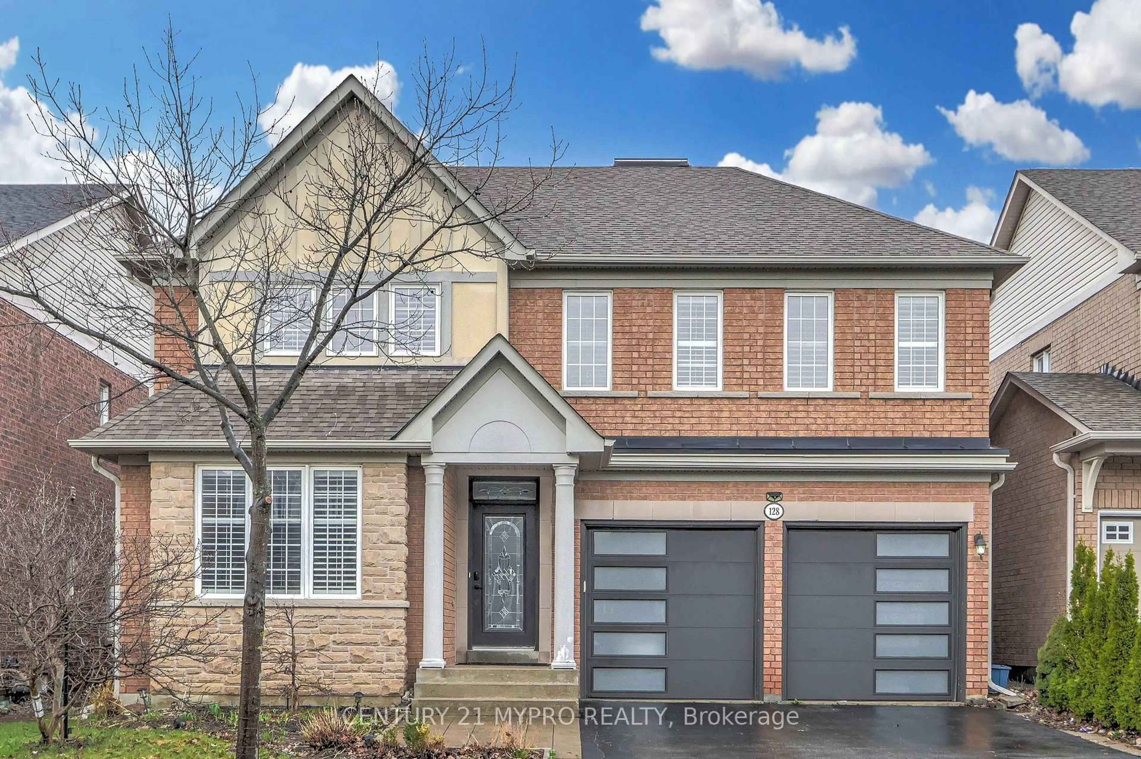 Home with brick exterior material, street for 128 selwyn Rd, Richmond Hill Ontario L4E 5E3
