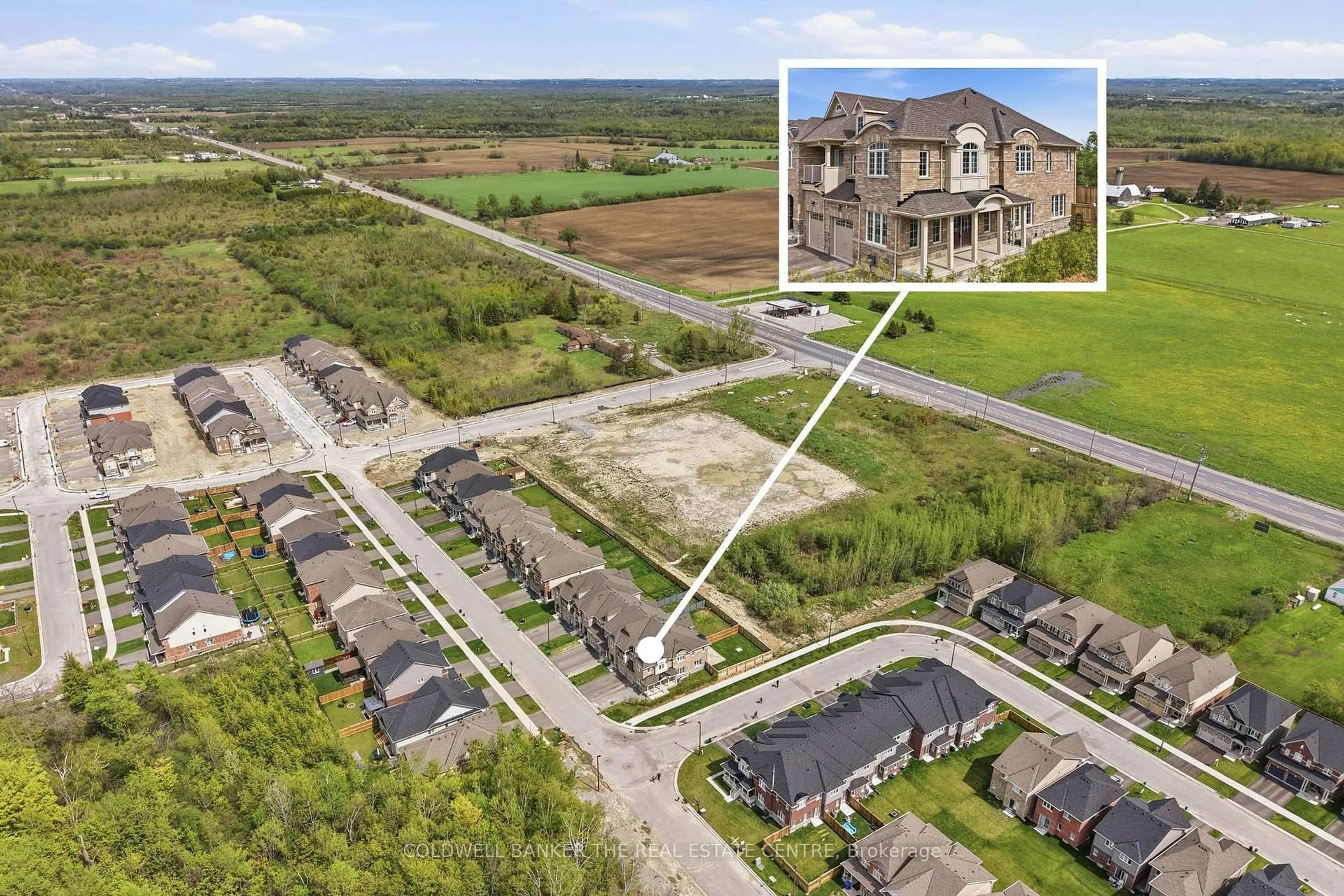 A pic from outside/outdoor area/front of a property/back of a property/a pic from drone, street for 35 Cliff Thompson Crt, Georgina Ontario L0E 1R0