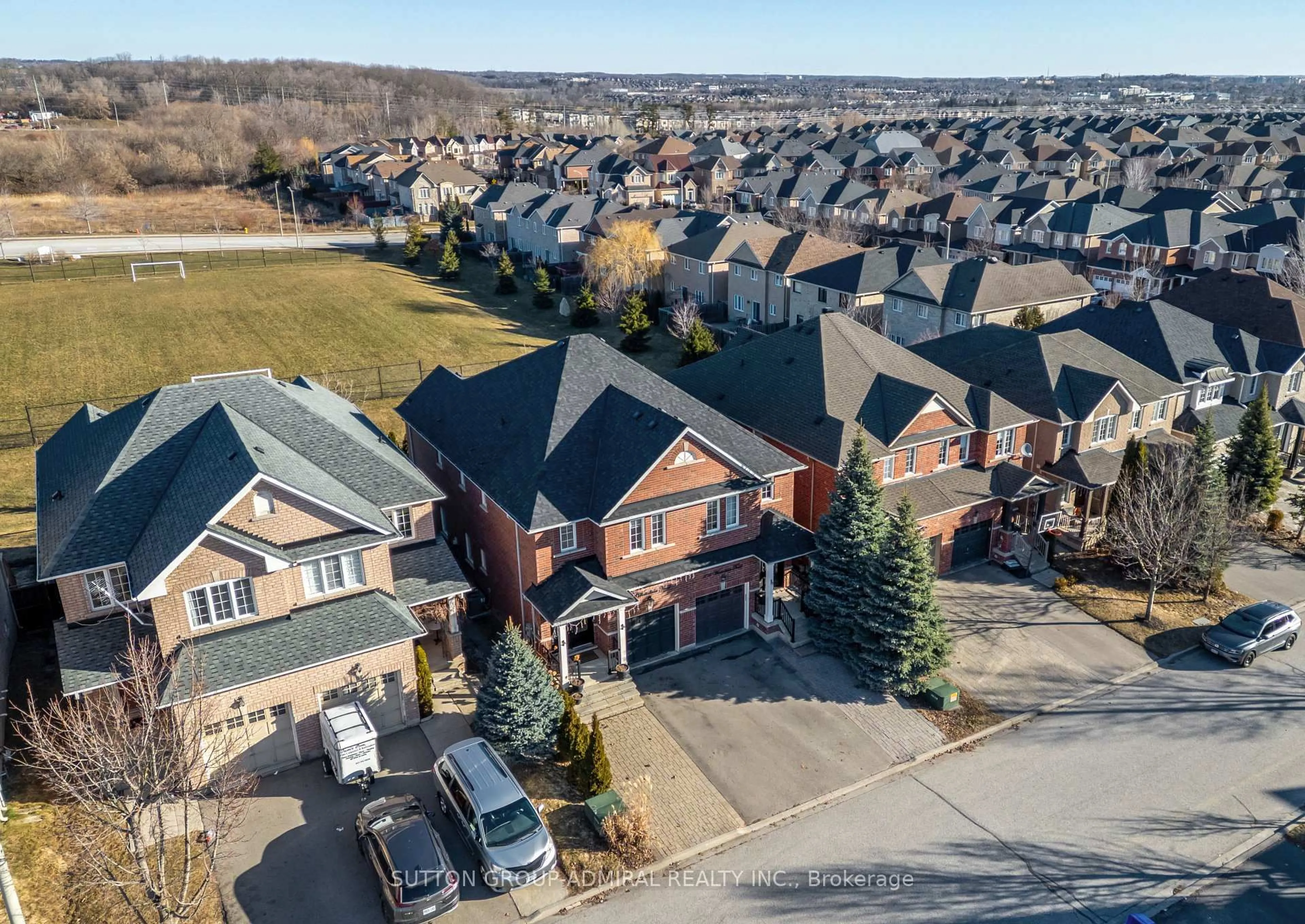 A pic from outside/outdoor area/front of a property/back of a property/a pic from drone, street for 99 Westolivia Tr, Vaughan Ontario L4J 0C2