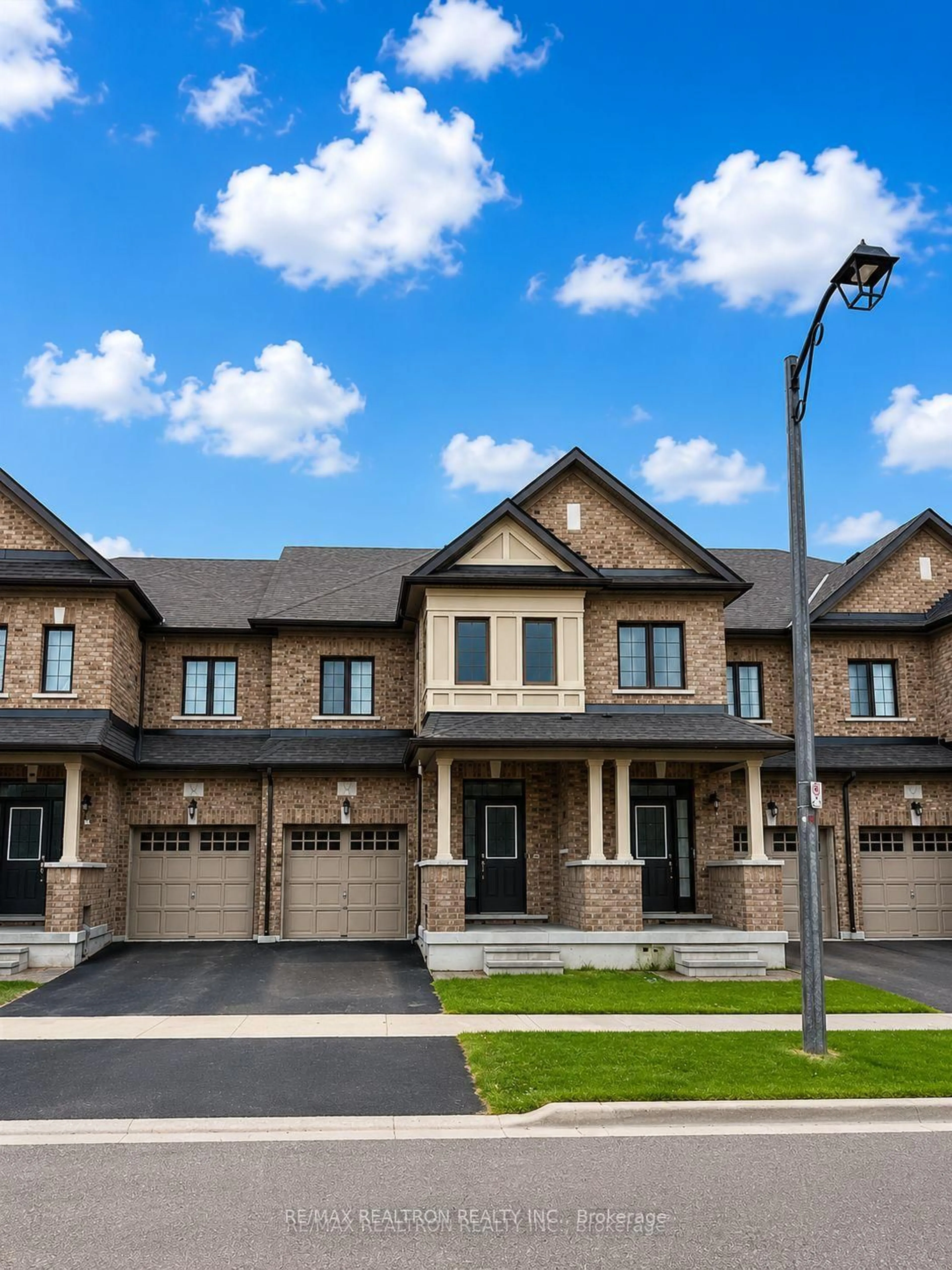 Home with brick exterior material, street for 39 Collier Cres, Markham Ontario L6E 0E7