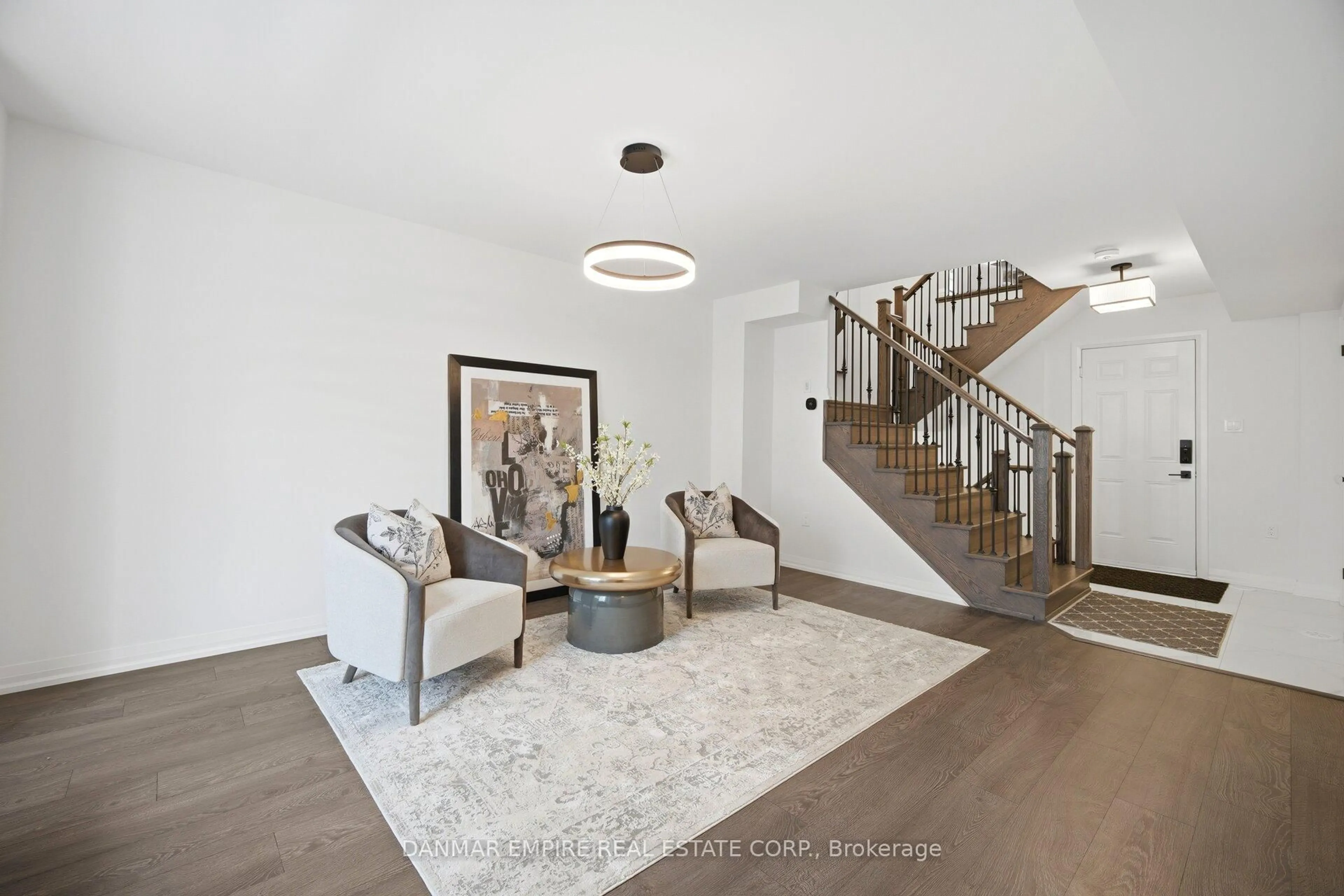 Indoor entryway for 6 Canner Crt, Vaughan Ontario L6A 5B4
