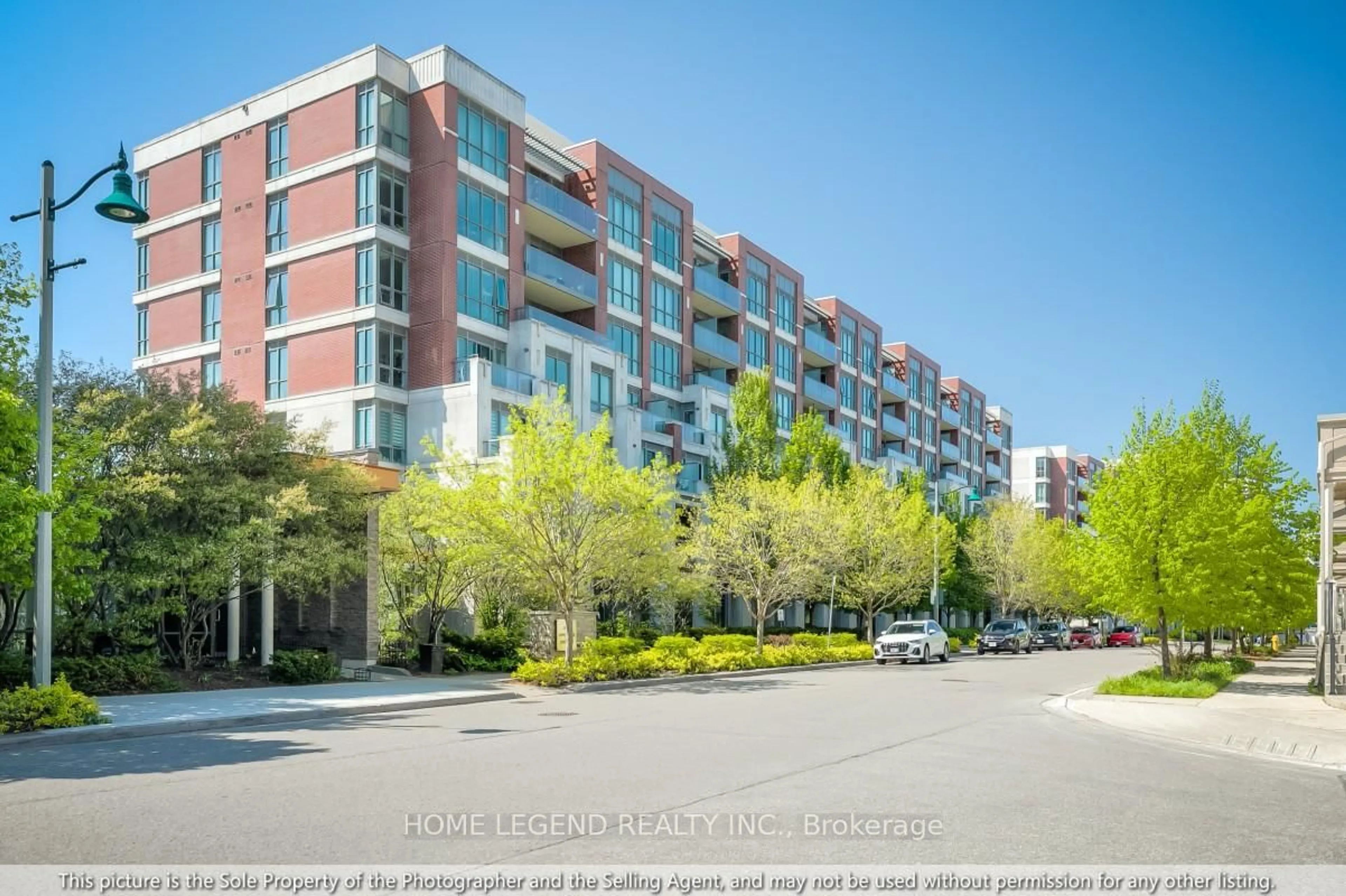 Unknown for 39 Upper Duke Cres #215, Markham Ontario L6G 0B8