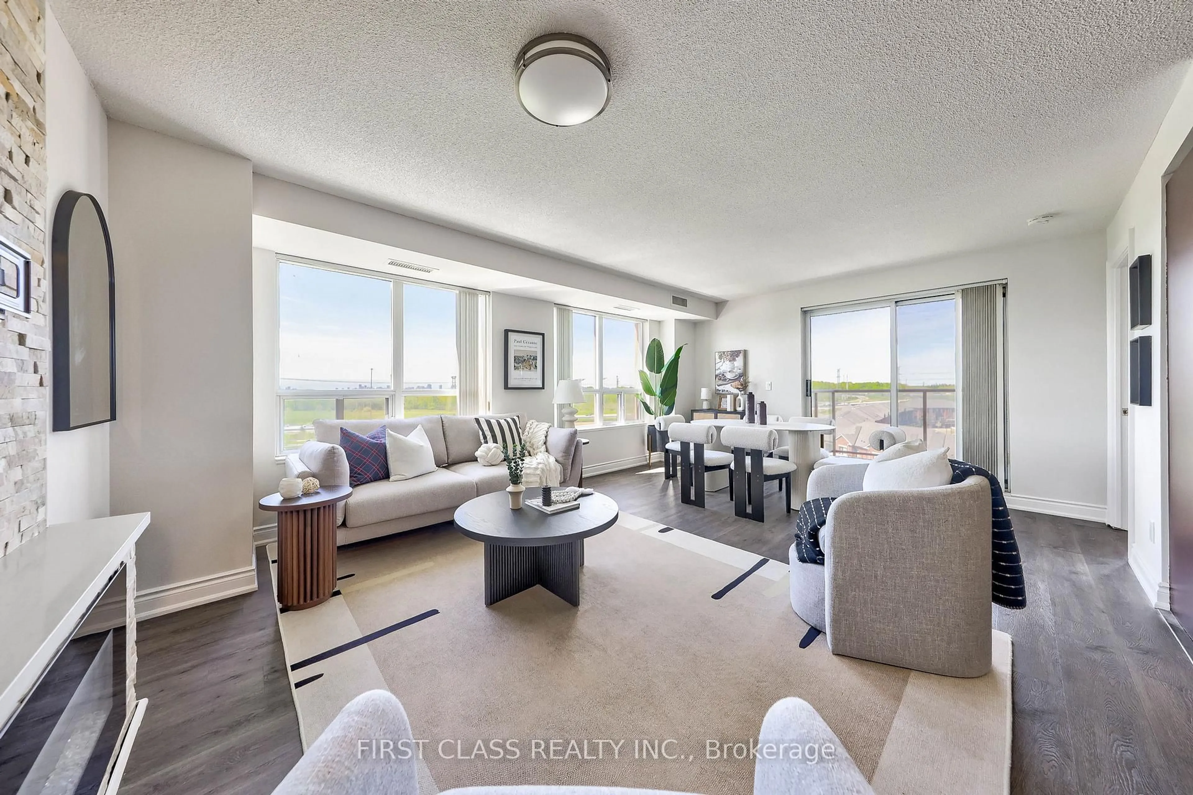 Living room with furniture, unknown for 37 Galleria Pkwy #916, Markham Ontario L3T 0A5