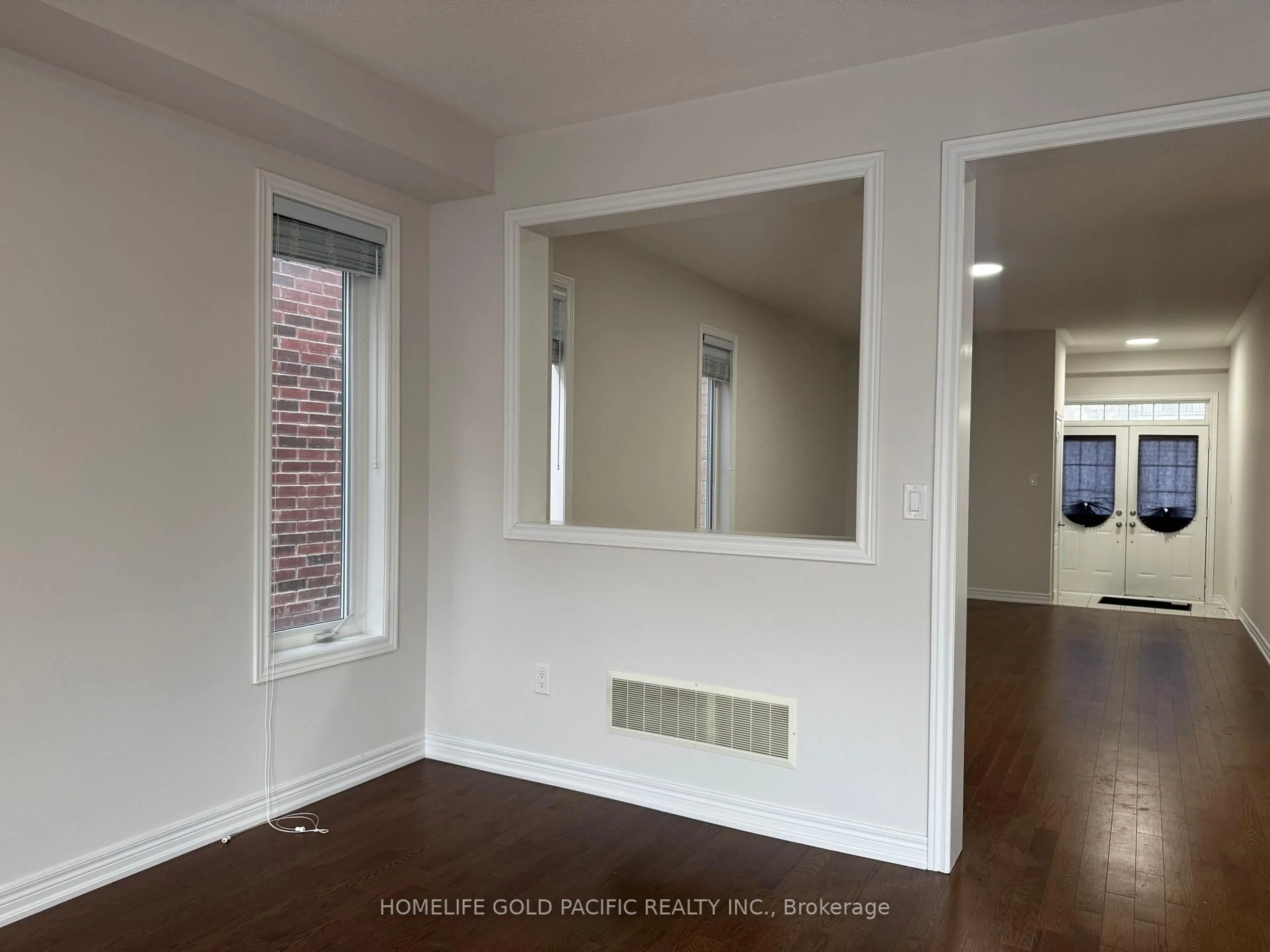 A pic of a room for 30 Hancock St, Aurora Ontario L4G 7C4