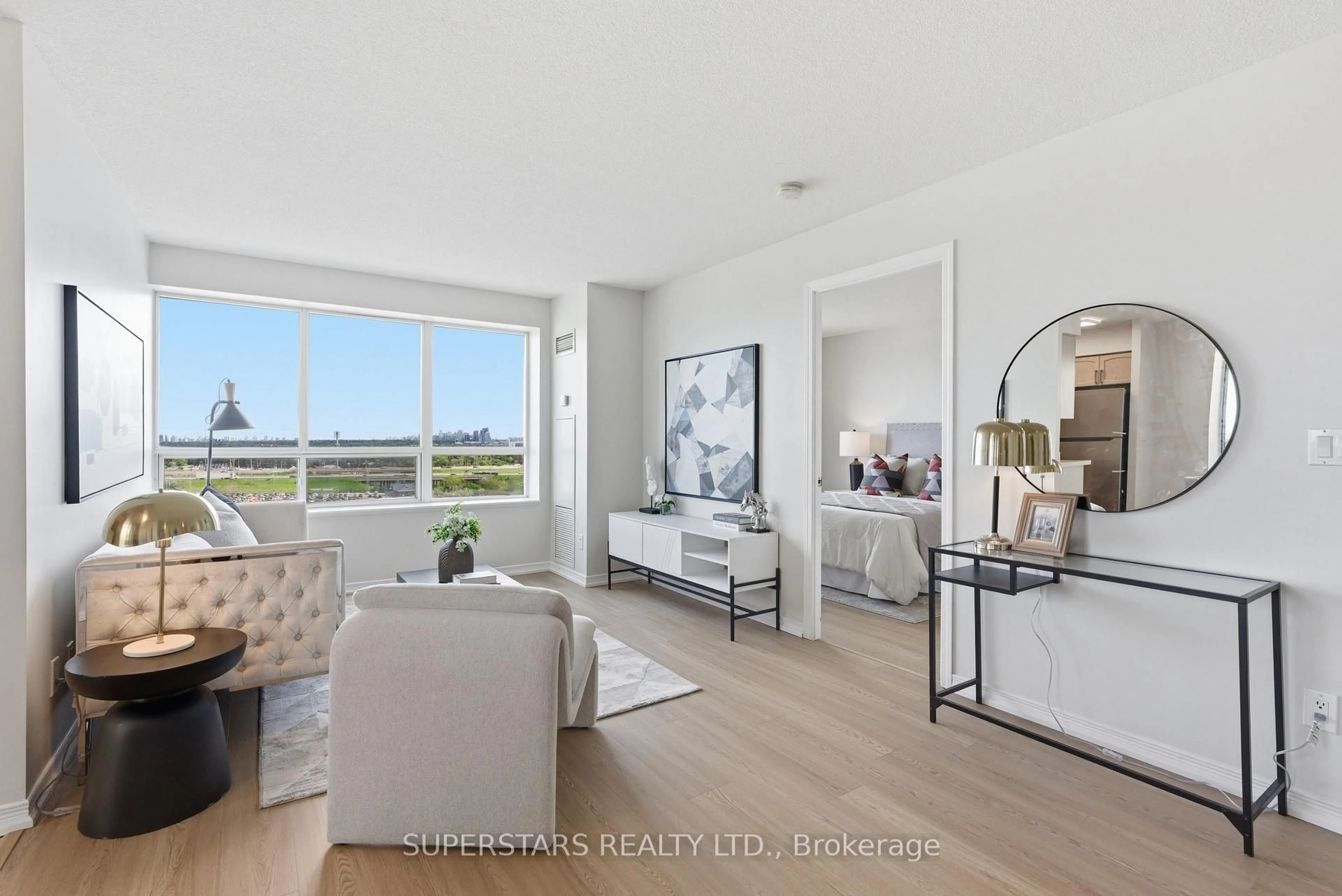 Living room with furniture, floor is not visible for 23 Oneida Cres #1204, Richmond Hill Ontario L4B 0A2