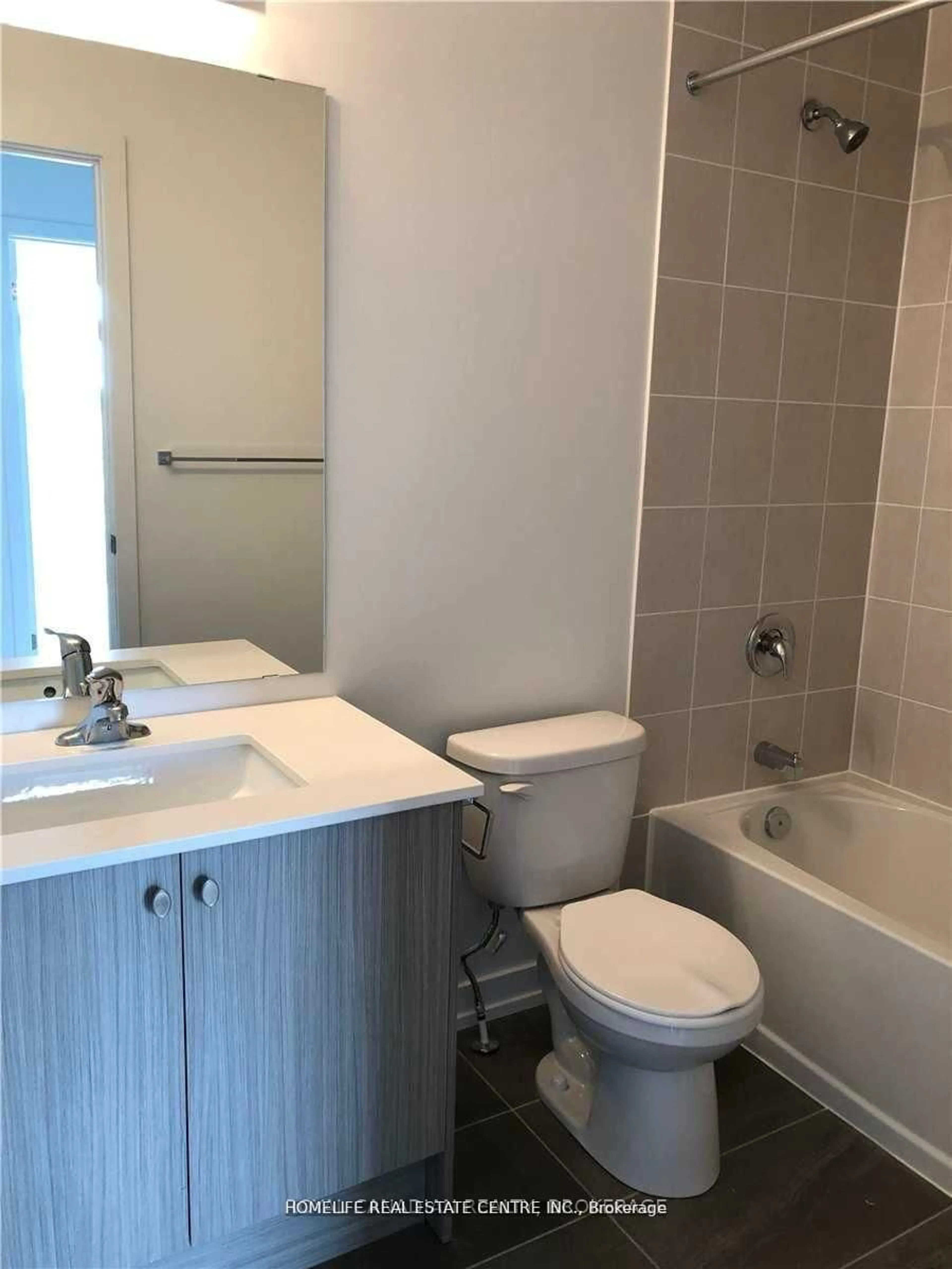Standard bathroom, unknown for 21 Beliveau St, Vaughan Ontario L4L 0M1
