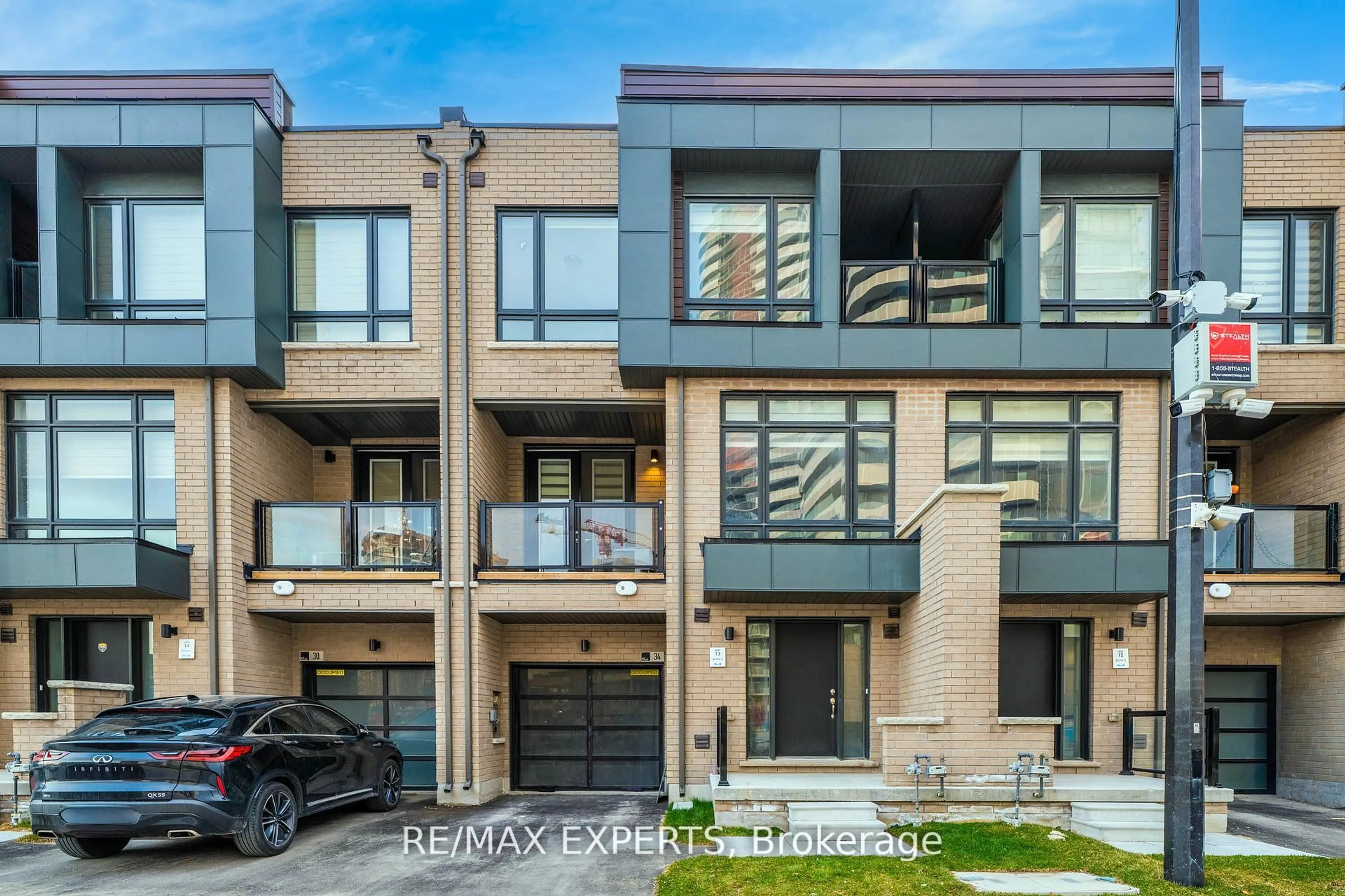 Home with brick exterior material, street for 34 Dandara Gate, Vaughan Ontario L4L 0B6