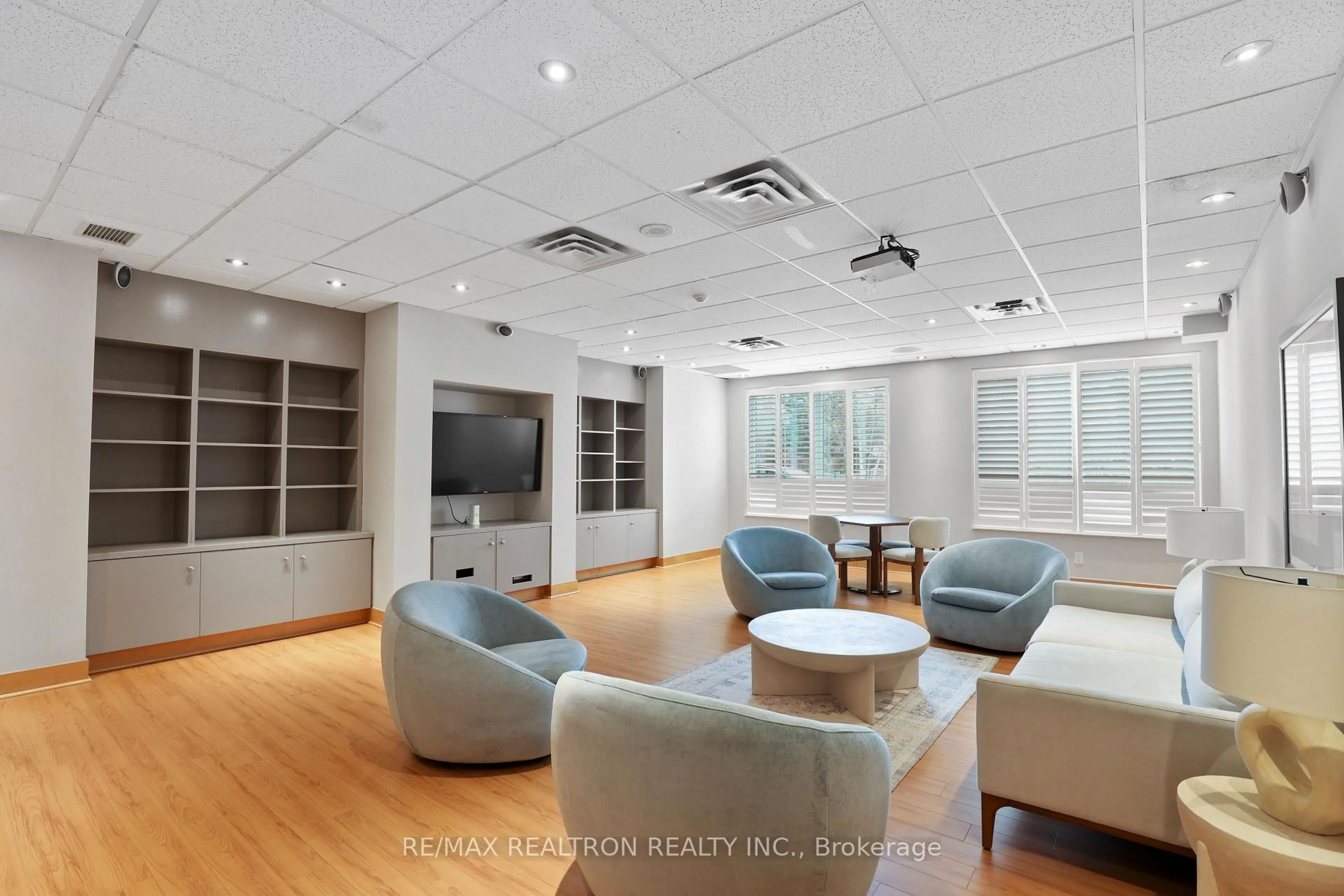 Unknown for 48 Suncrest Blvd #112, Markham Ontario L3T 7Y5