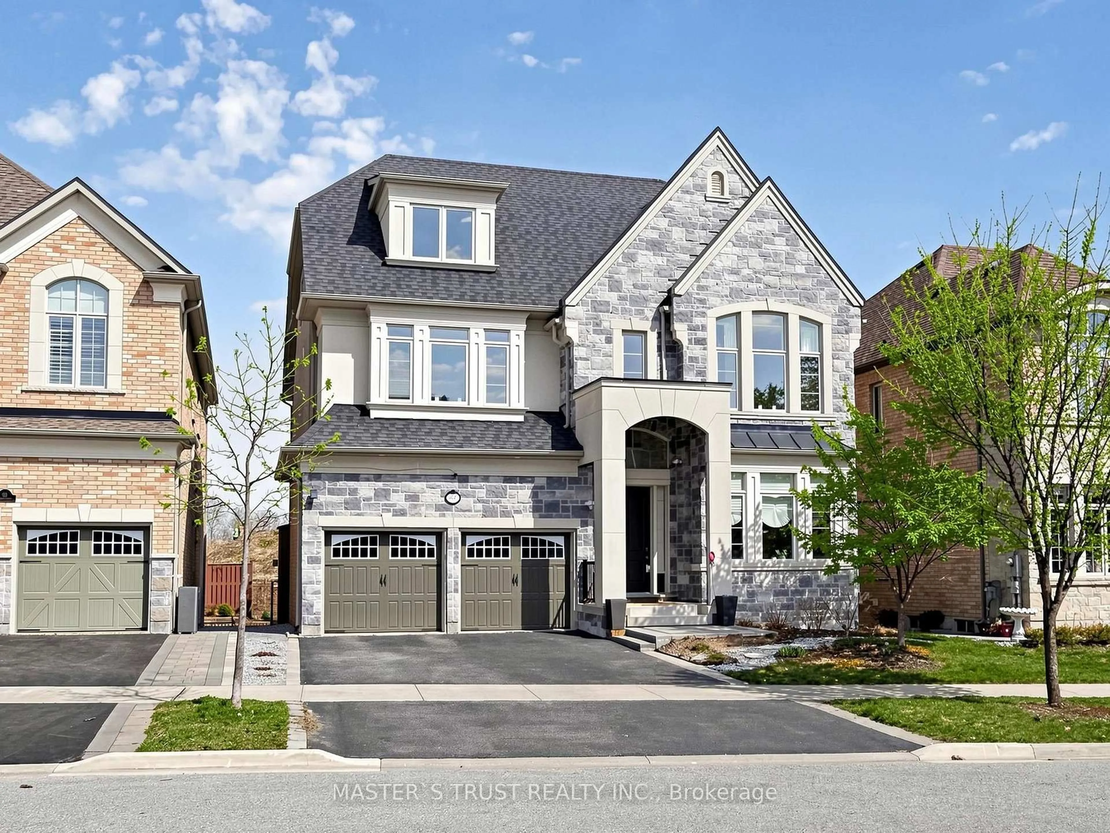 Home with brick exterior material, street for 61 Grange Dr, Richmond Hill Ontario L4E 1E2
