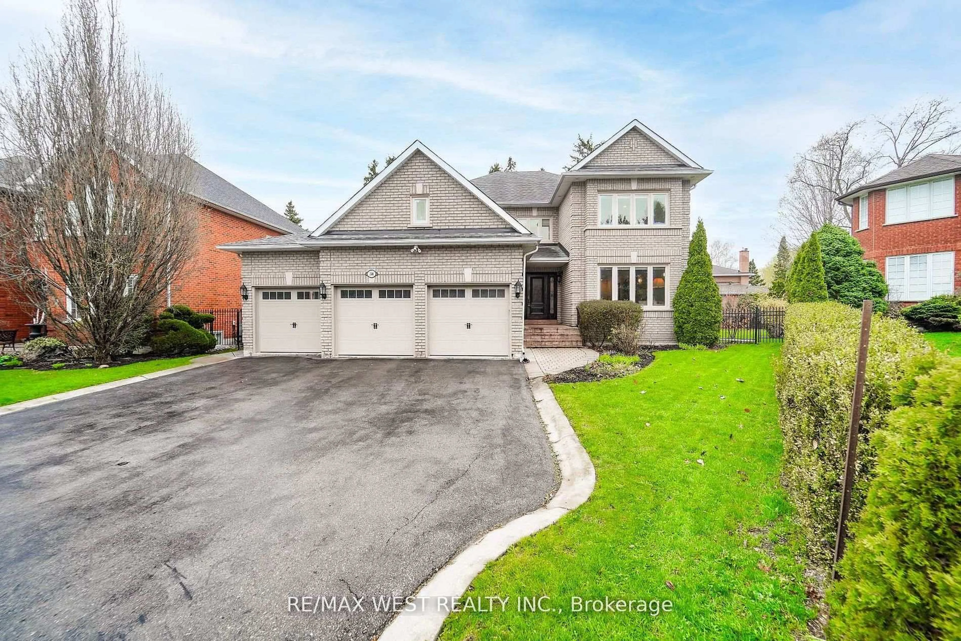 Home with brick exterior material, street for 31 Garriock Crt, Vaughan Ontario L4L 8S7