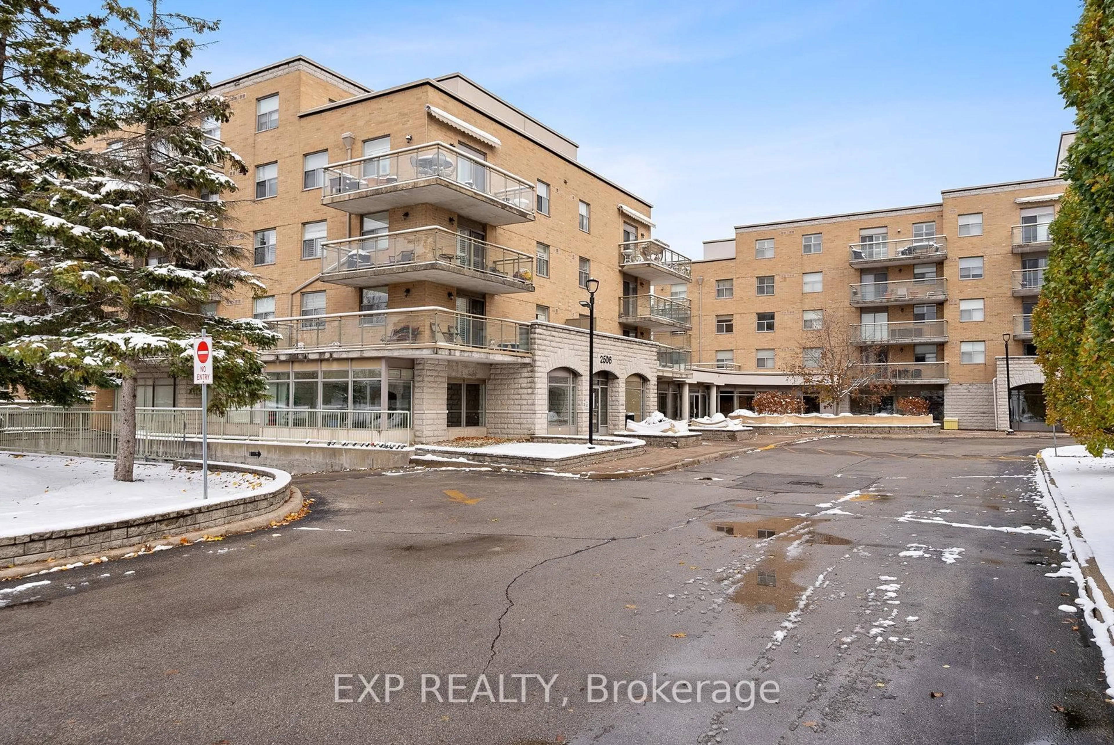 Unknown for 2506 Rutherford Rd #210, Vaughan Ontario L4K 5N4