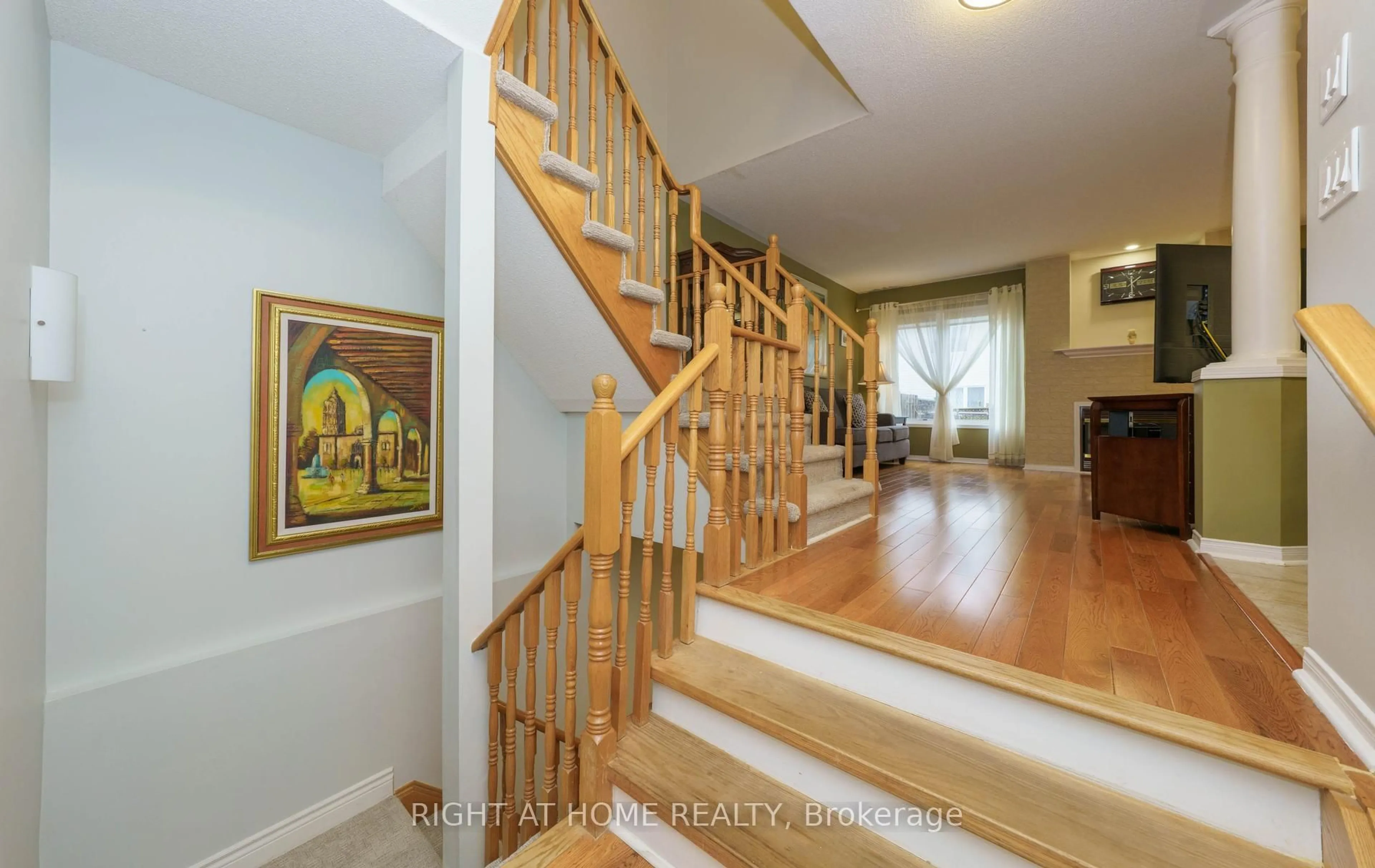 Unknown for 21 Marshview Ave, Aurora Ontario L4G 7W2