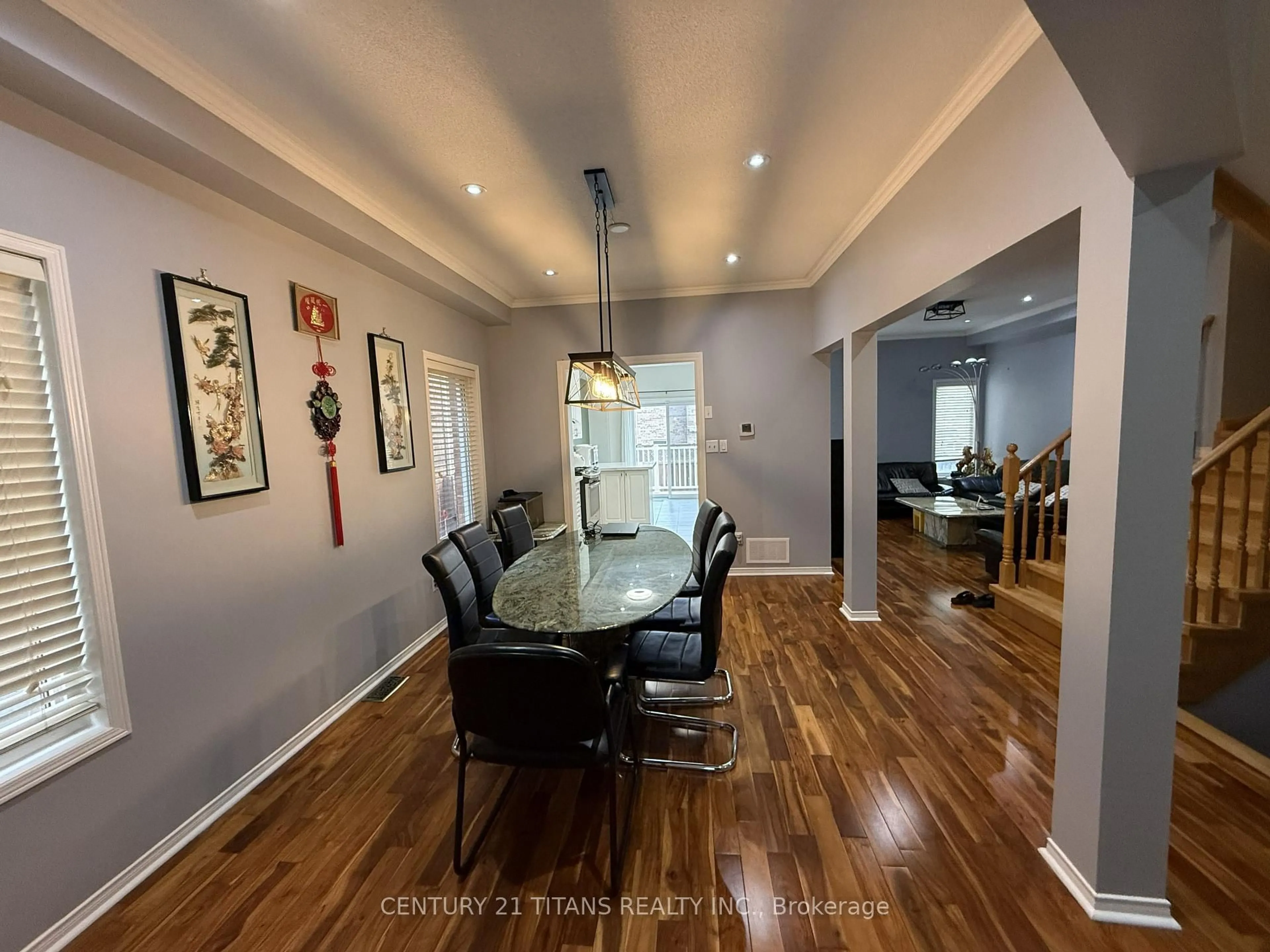 Dining room, wood/laminate floor for 274 Penndutch Circ, Whitchurch-Stouffville Ontario L4A 0P1