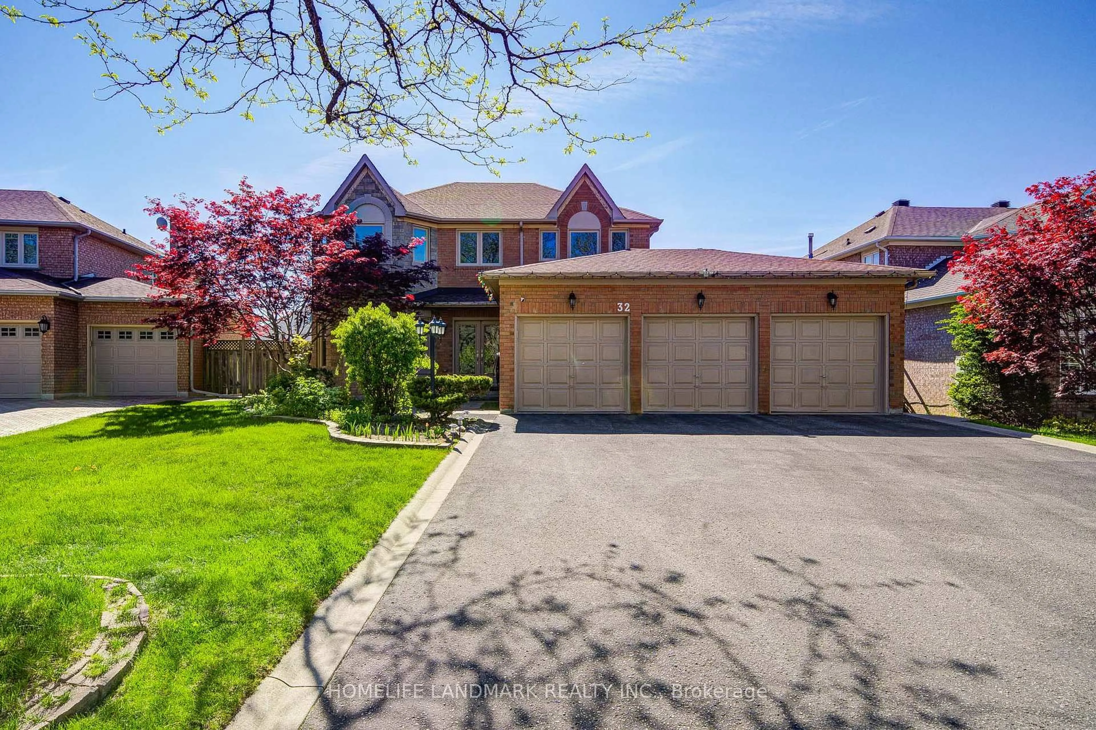 Unknown for 32 Dumfries Dr, Markham Ontario L6C 1R9