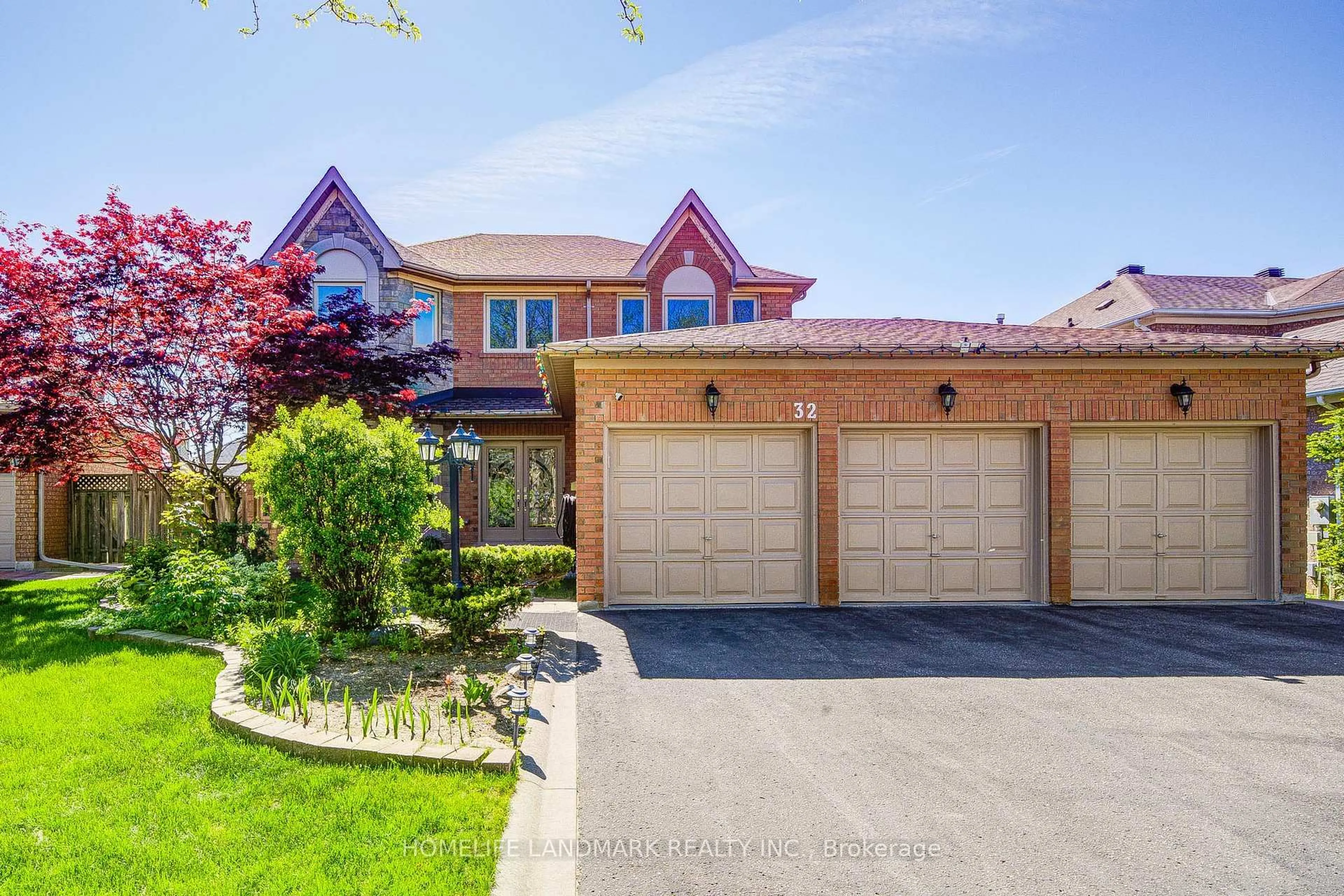 Home with brick exterior material, street for 32 Dumfries Dr, Markham Ontario L6C 1R9