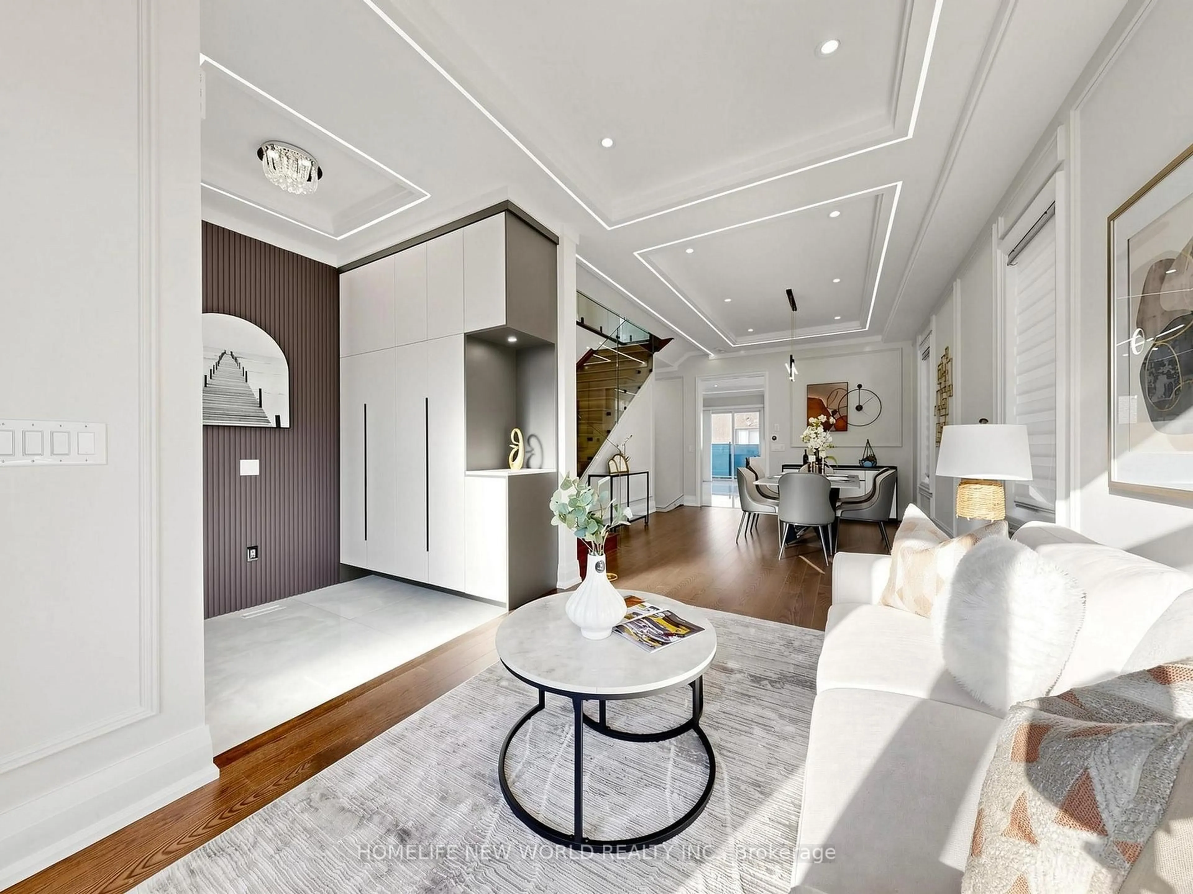 Indoor entryway for 72 Crofting Cres, Markham Ontario L6E 0W1