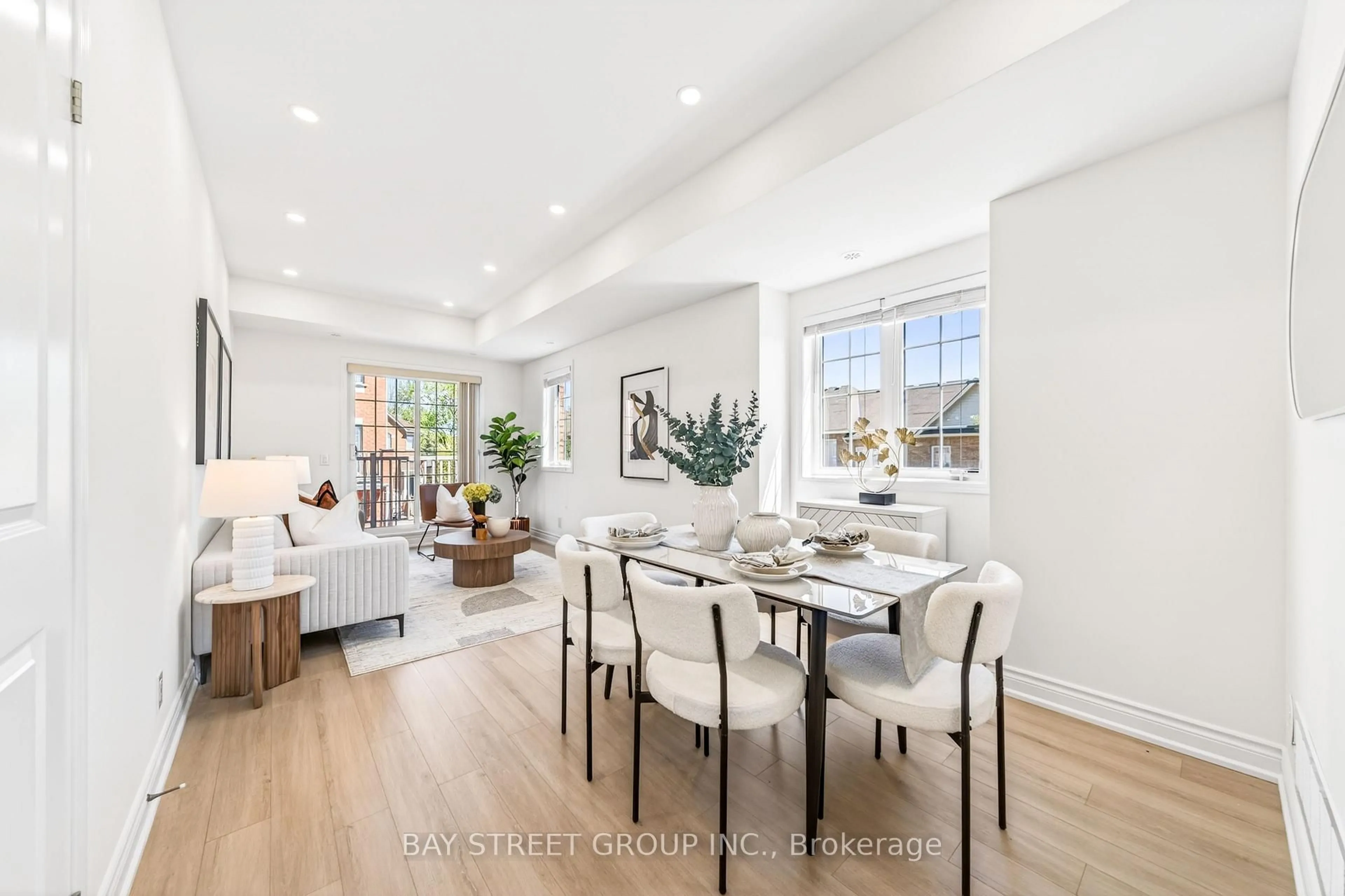Dining room, unknown for 141 Silverwood Ave, Richmond Hill Ontario L4S 0C9