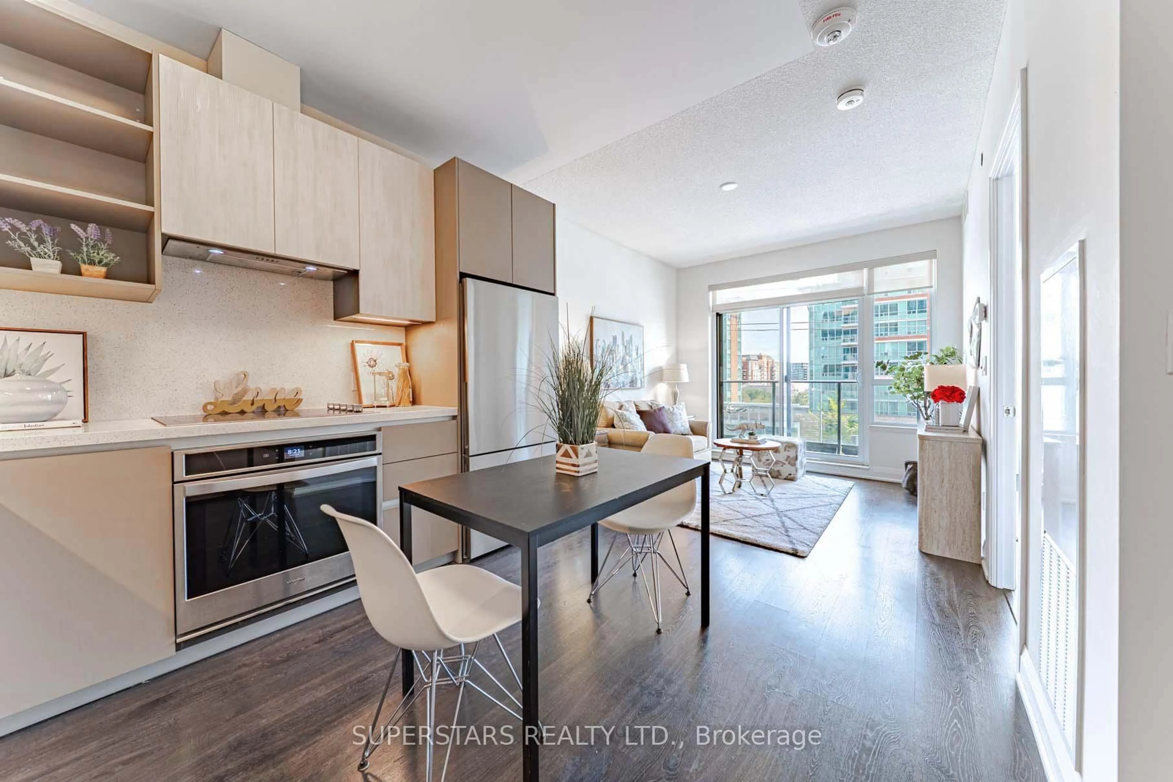 Open concept kitchen, unknown for 396 Highway 7 #507, Richmond Hill Ontario L4B 0G7