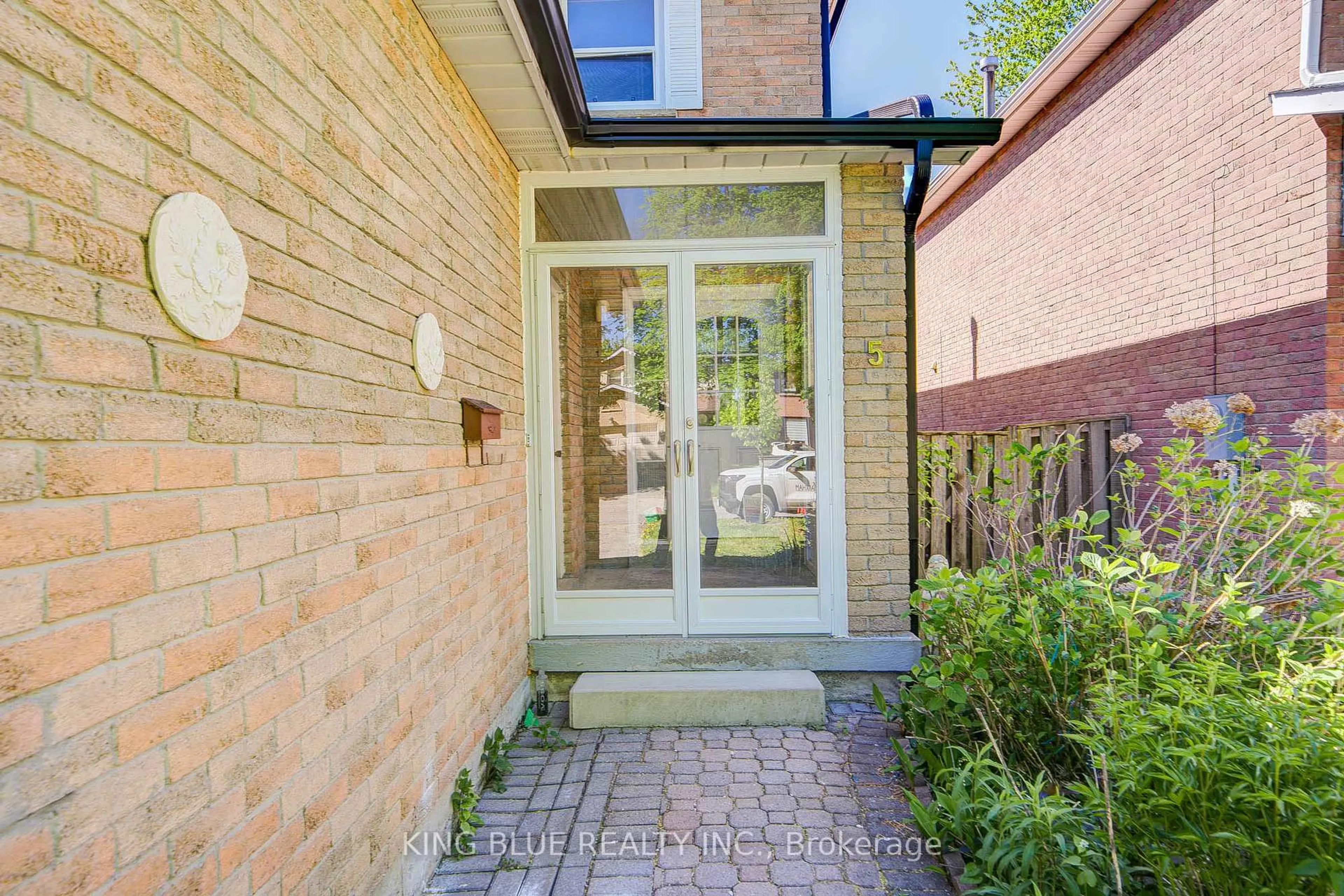 Unknown for 5 Woolen Mill Rd, Markham Ontario L3P 6X4