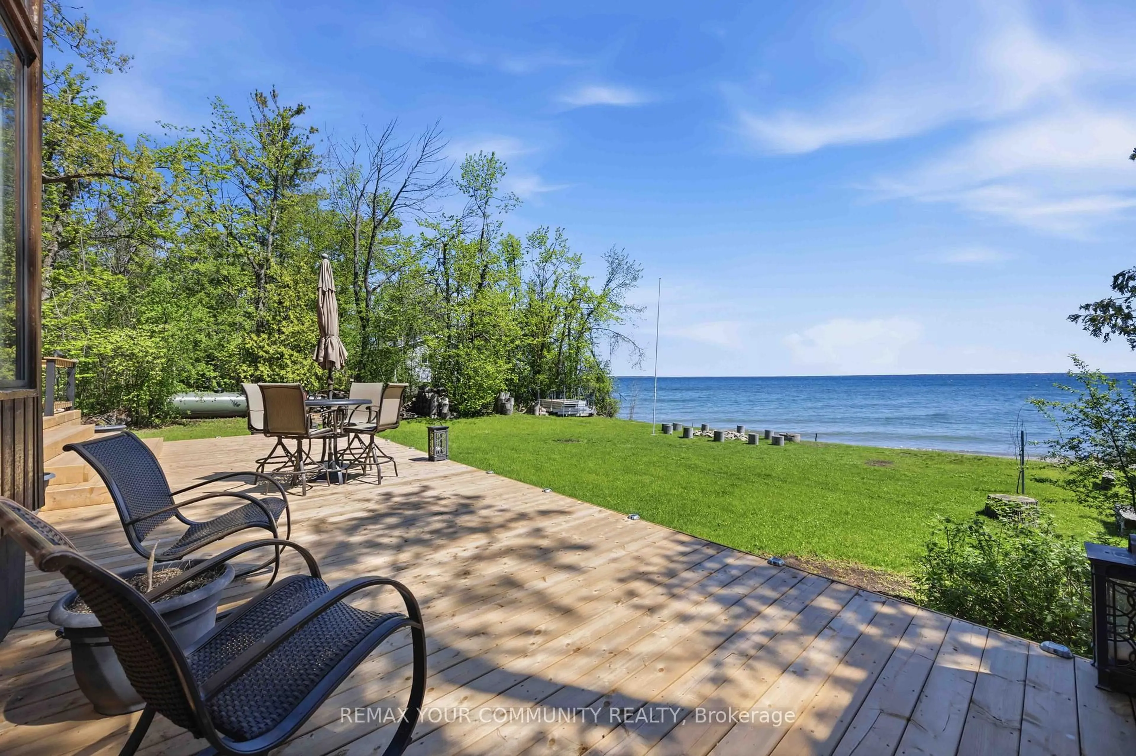Patio, water/lake/river/ocean view for 762 Loon Rd, Georgina Islands Ontario L0E 1R0