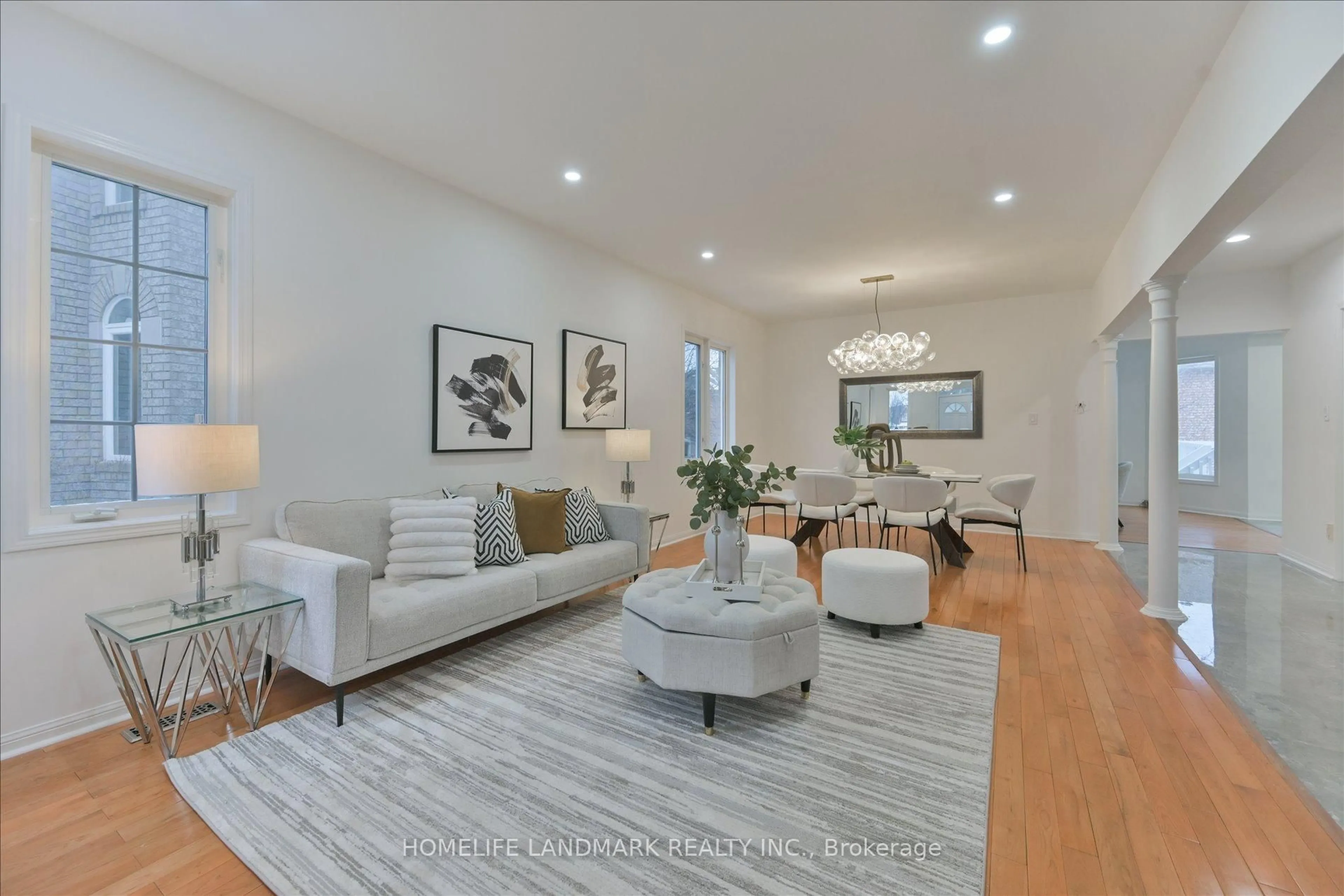 Living room with furniture, unknown for 20 Fortune Cres, Richmond Hill Ontario L4S 1S5