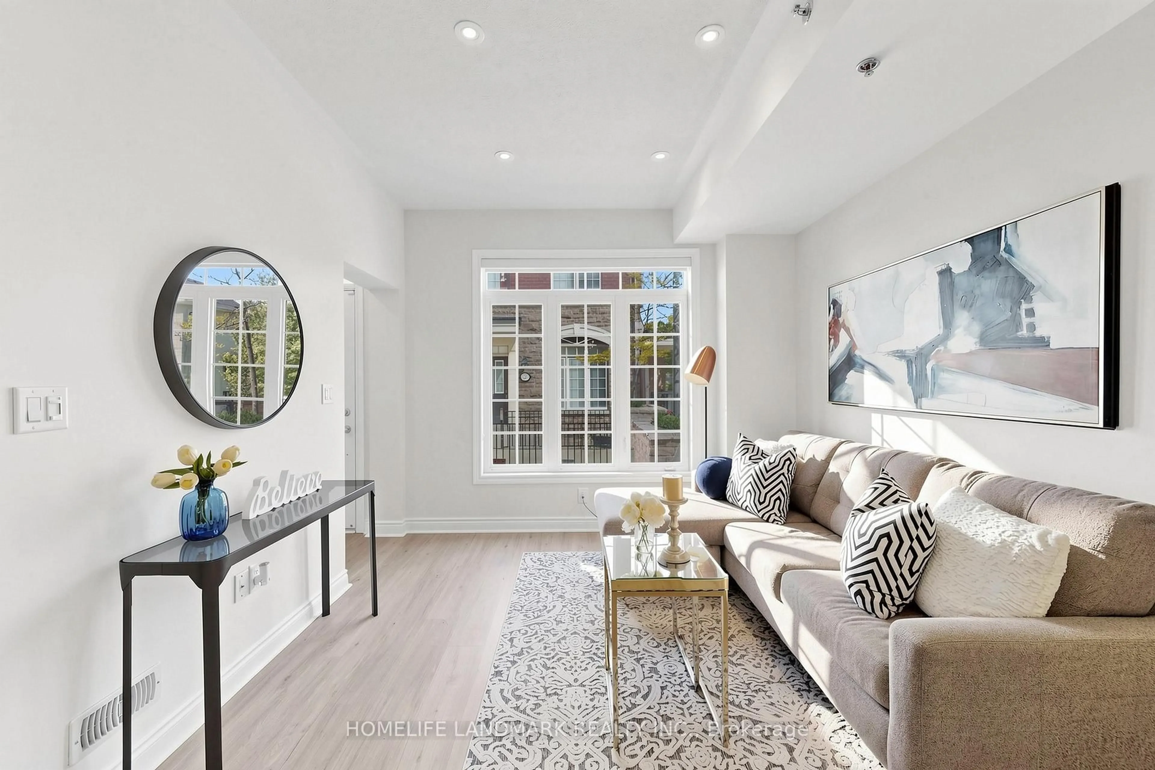 Living room with furniture, unknown for 8 Brighton Pl #32, Vaughan Ontario L4J 0E3