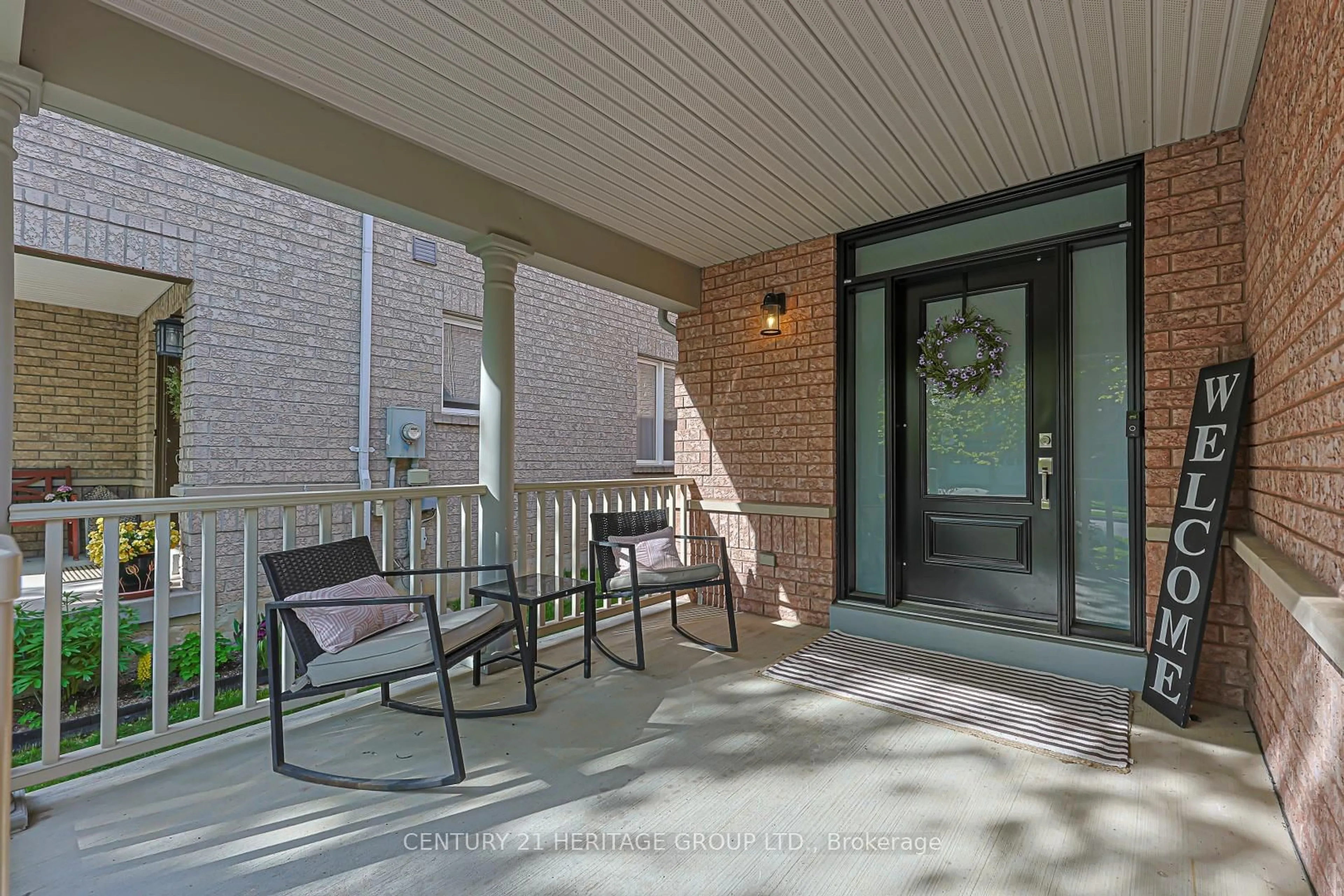 Unknown for 996 Oaktree Cres, Newmarket Ontario L3X 2Z2