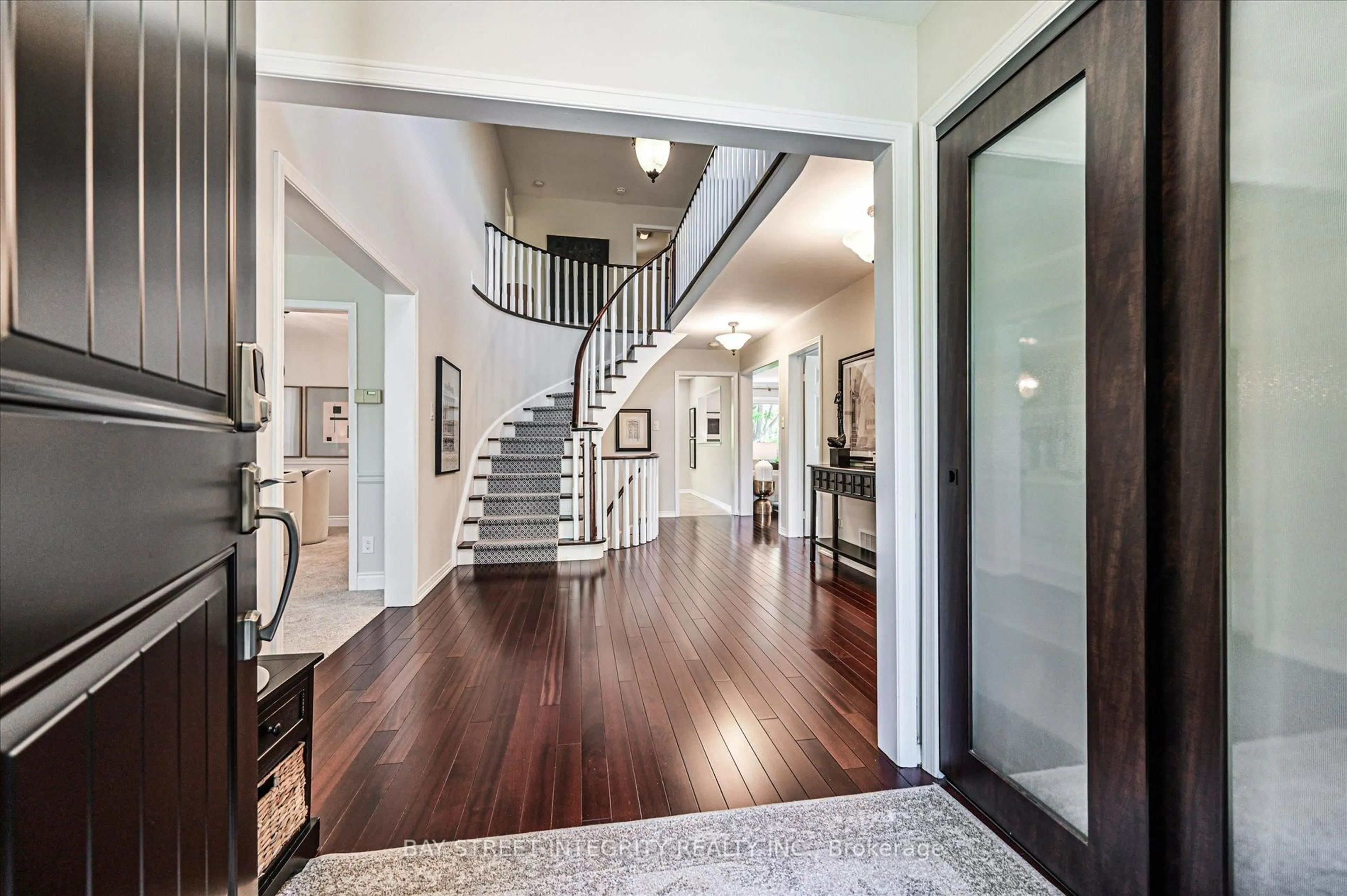 Indoor entryway for 42 Sycamore Dr, Markham Ontario L3T 5V6