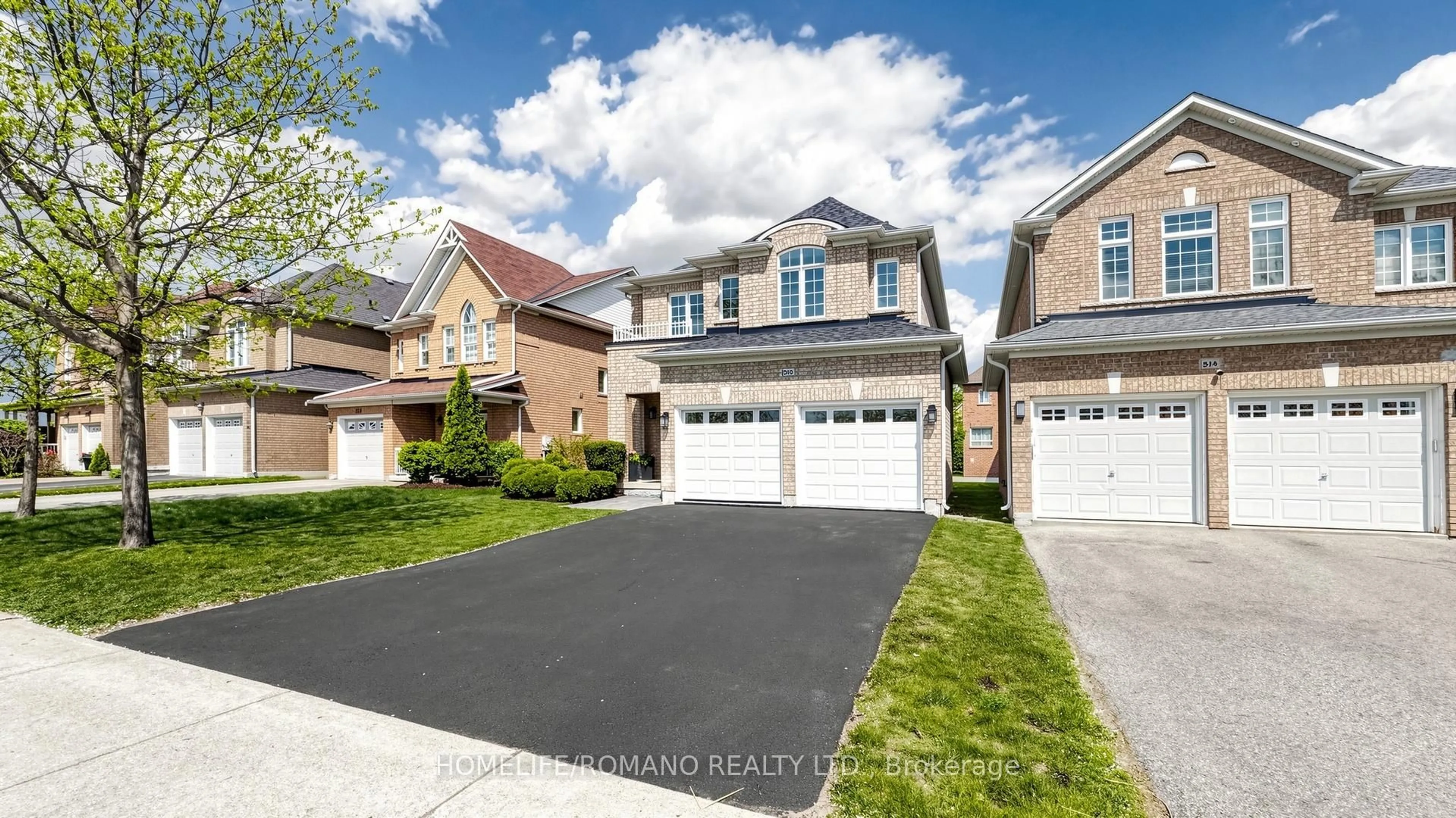 Unknown for 516 Woodspring Ave, Newmarket Ontario L9N 0C2